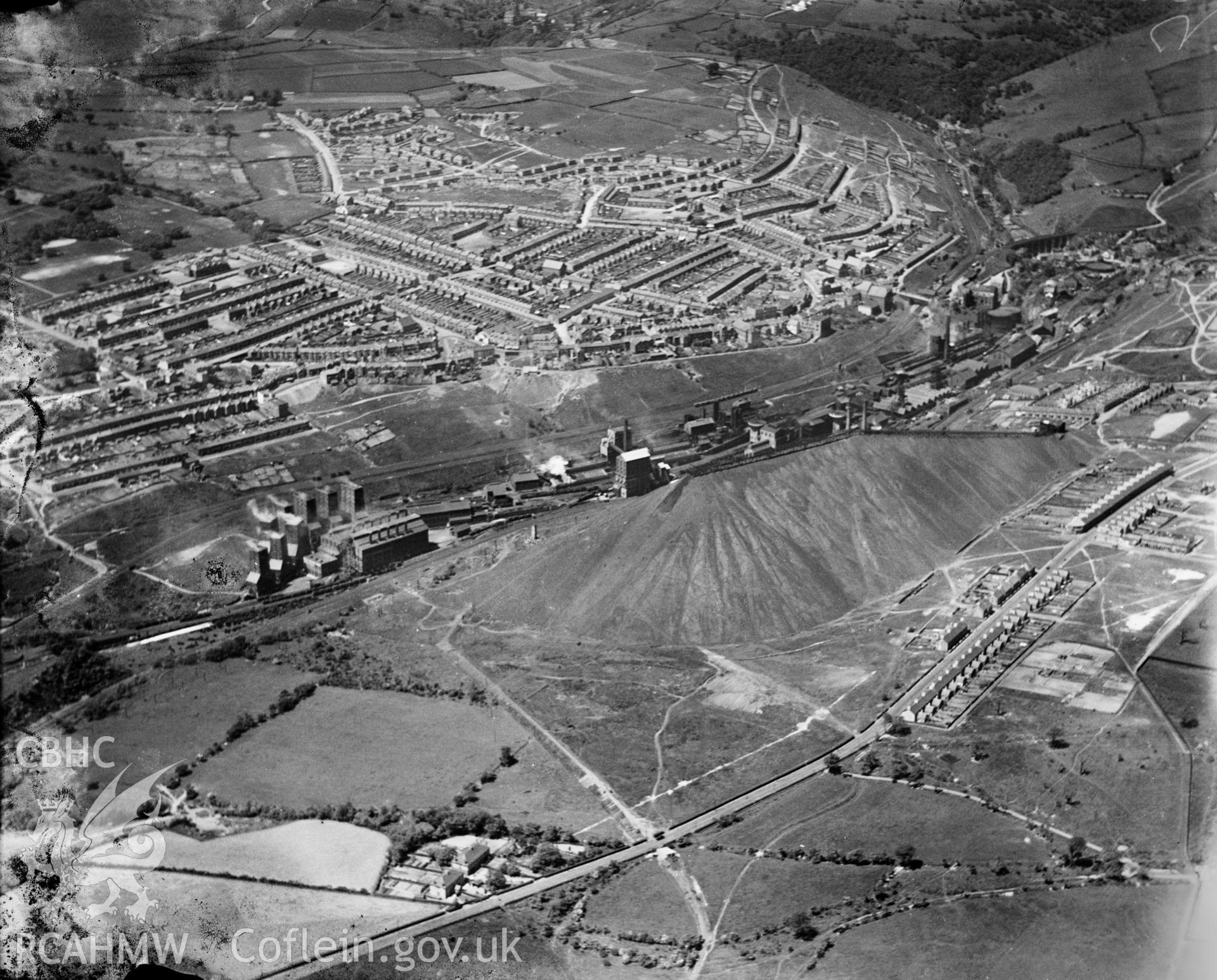 View of Bargoed colliery looking from SE, oblique aerial view. 5?x4? black and white glass plate negative.
