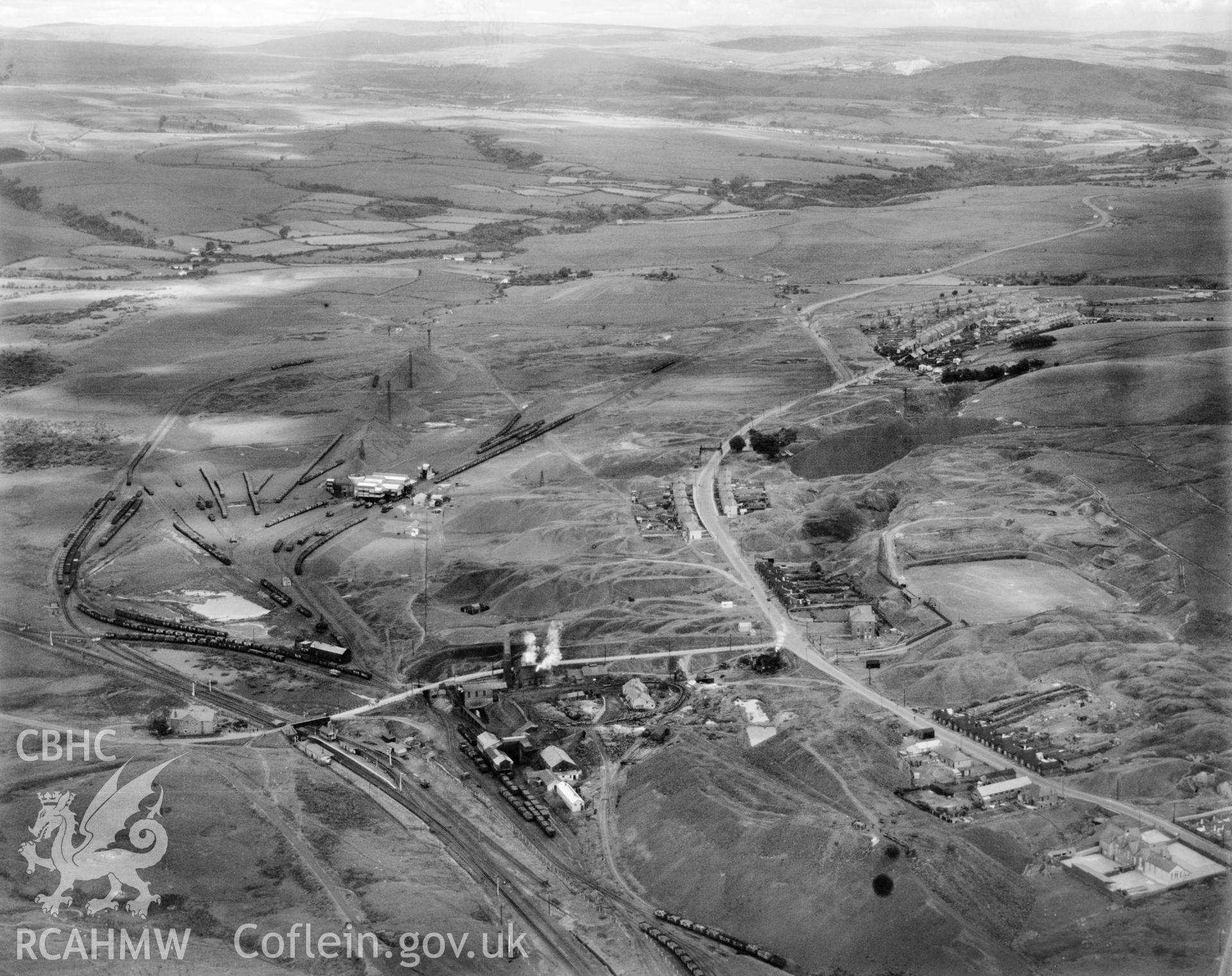 View of Onllwyn coal washery, processing and distribution centre, commissioned by Evans & Bevan, Neath. Oblique aerial photograph, 5?x4? BW glass plate.
