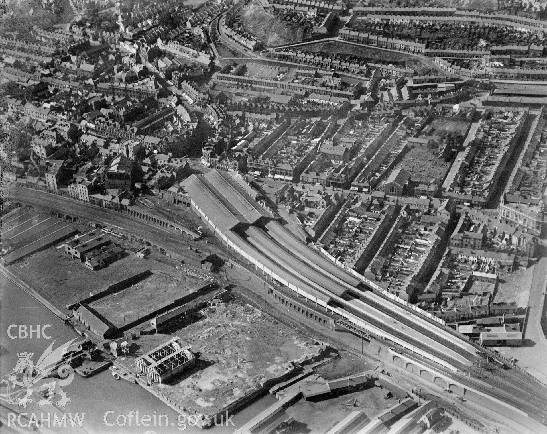 View of High Street Railway Station, Swansea, oblique aerial view. 5?x4? black and white glass plate negative.
