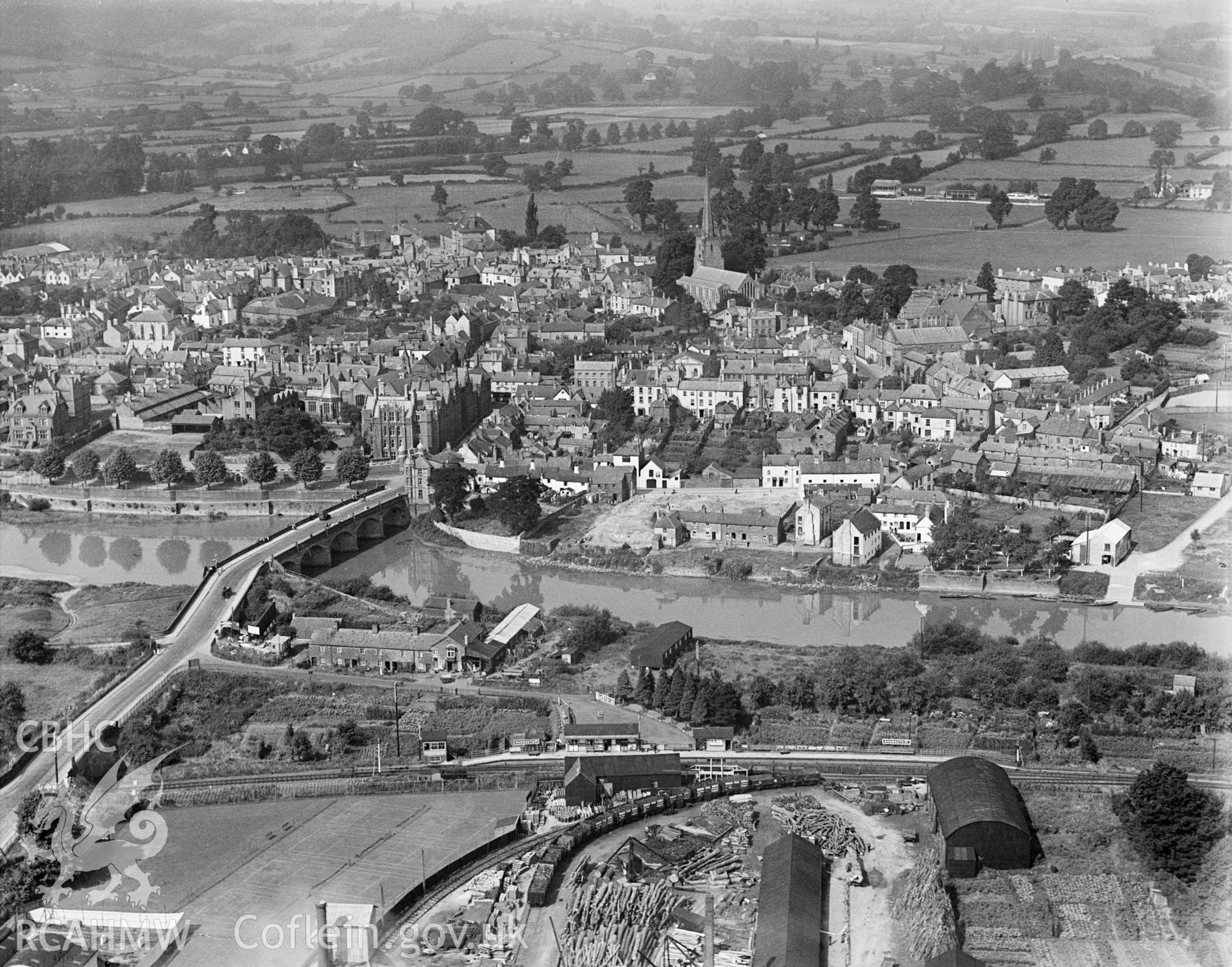 General view of Monmouth, oblique aerial view. 5?x4? black and white glass plate negative.