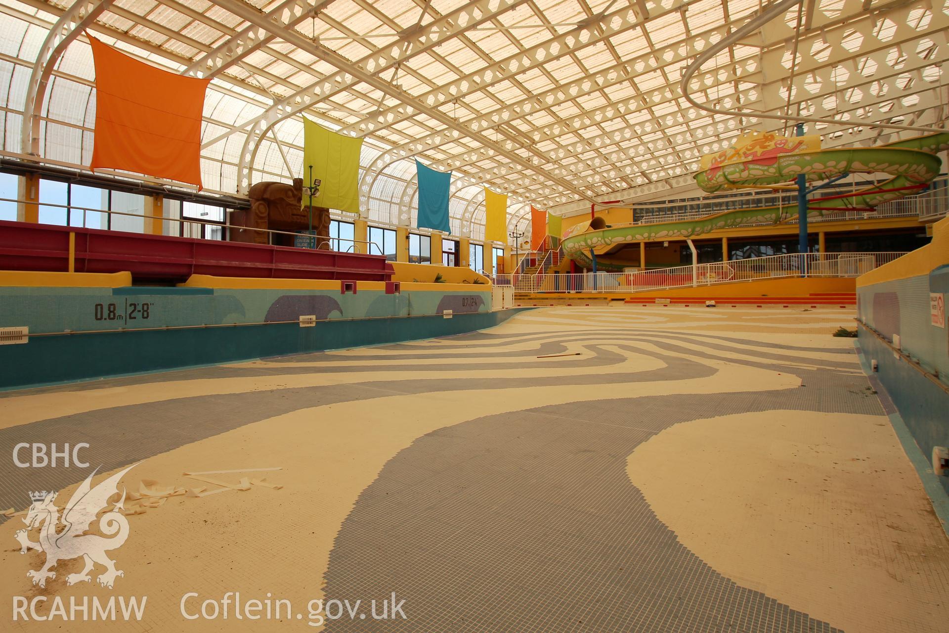 The wave pool at Rhyl Sun Centre, taken by Sue Fielding, 27th May 2016.