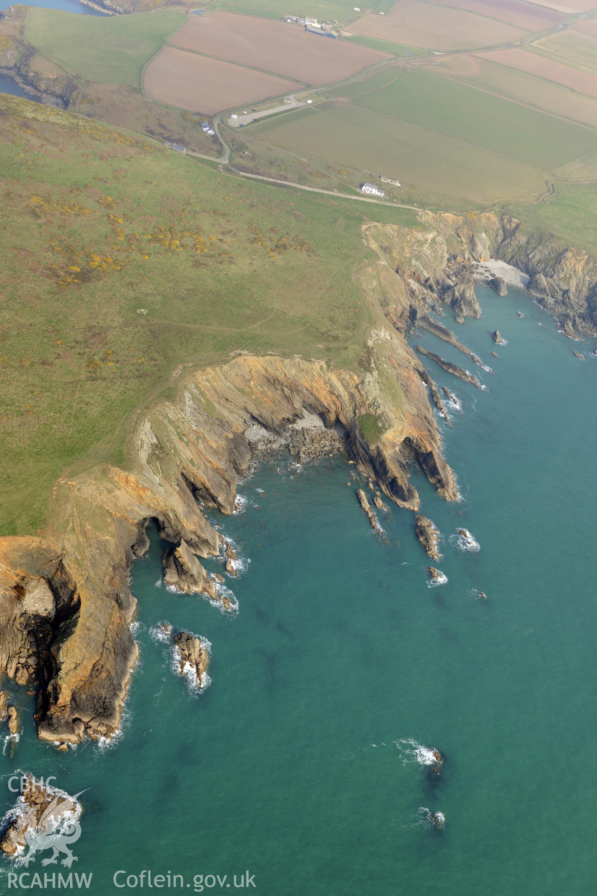 Aerial photography of Deer Park promontory fort taken on 27th March 2017. Baseline aerial reconnaissance survey for the CHERISH Project. ? Crown: CHERISH PROJECT 2019. Produced with EU funds through the Ireland Wales Co-operation Programme 2014-2020. All material made freely available through the Open Government Licence.