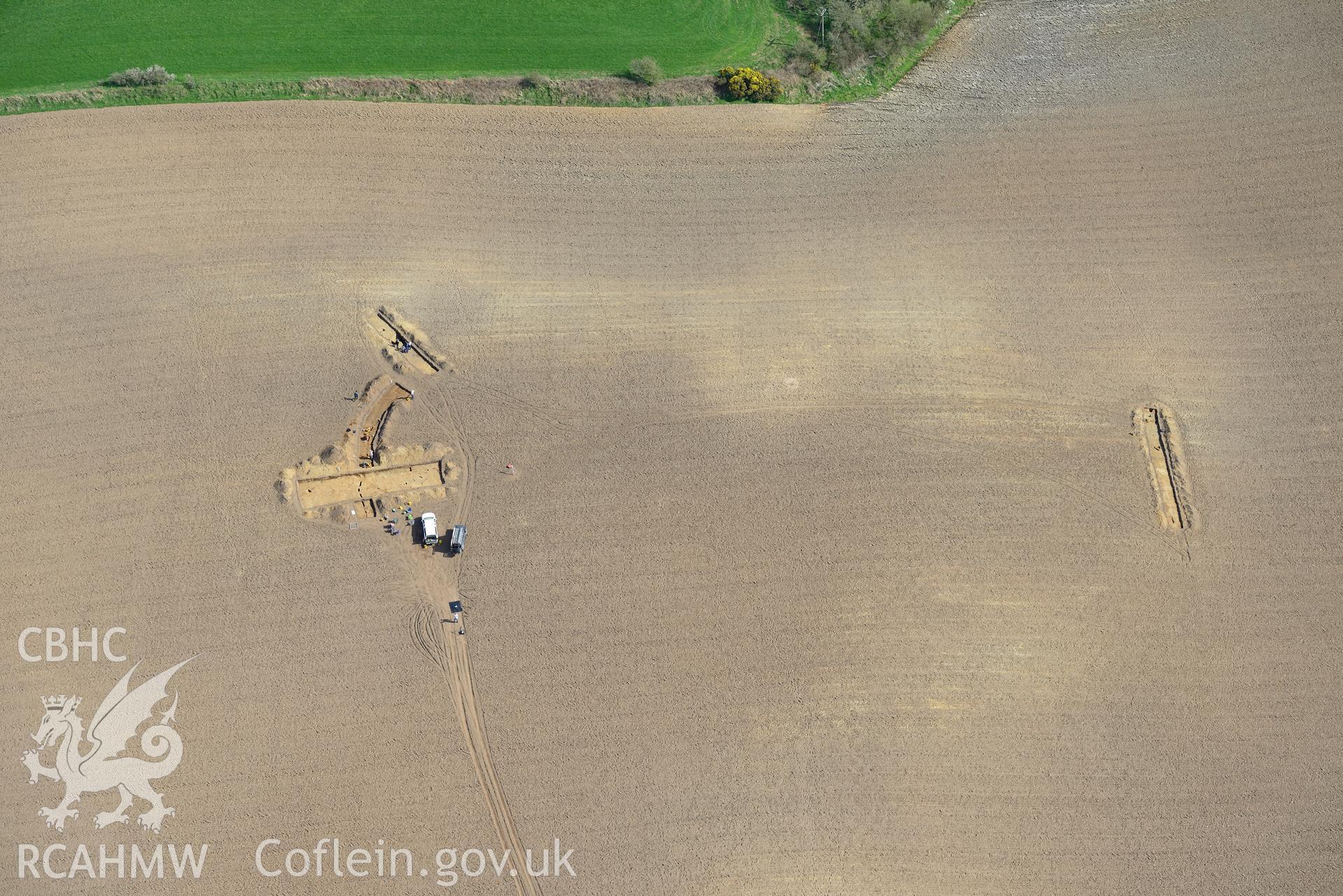Causewayed Enclosure Northeast of Dryslwyn. Oblique aerial photograph taken during the Royal Commission's programme of archaeological aerial reconnaissance by Toby Driver on 15th April 2015.