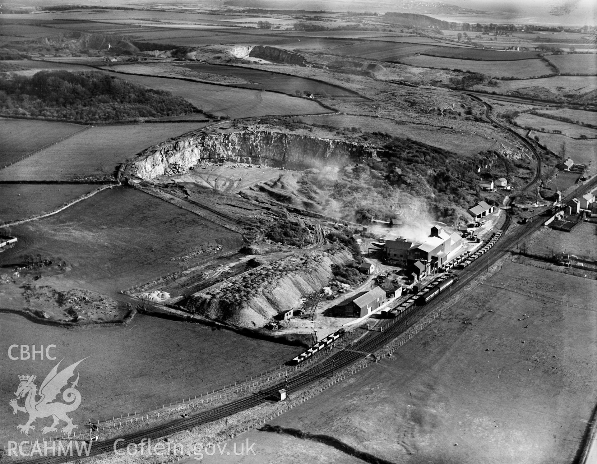 View of C.F. Gaen, Cornelly Quarries, Pyle, oblique aerial view. 5?x4? black and white glass plate negative.