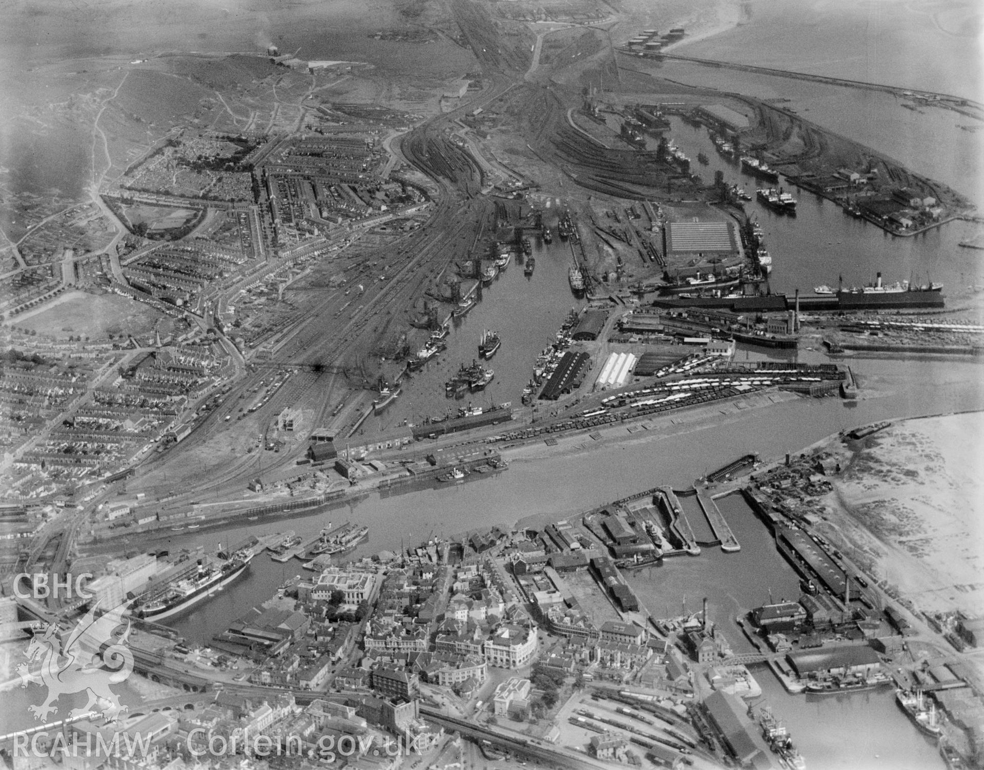 General view of Swansea docks, oblique aerial view. 5?x4? black and white glass plate negative.