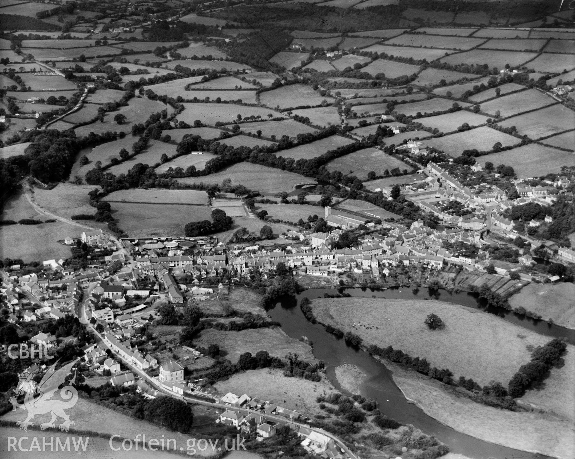General view of Newcastle Emlyn, oblique aerial view. 5?x4? black and white glass plate negative.