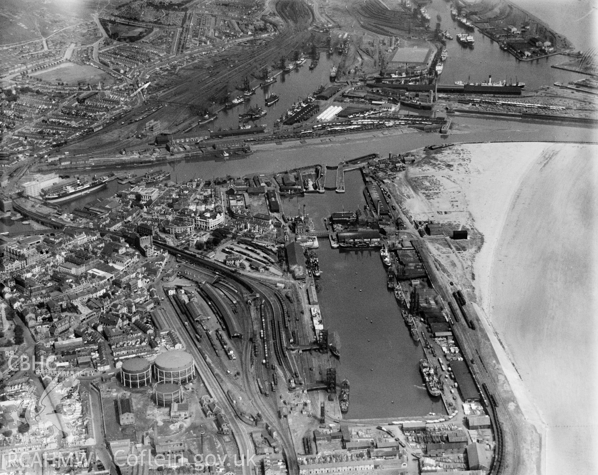 General view of Swansea showing docks, oblique aerial view. 5?x4? black and white glass plate negative.
