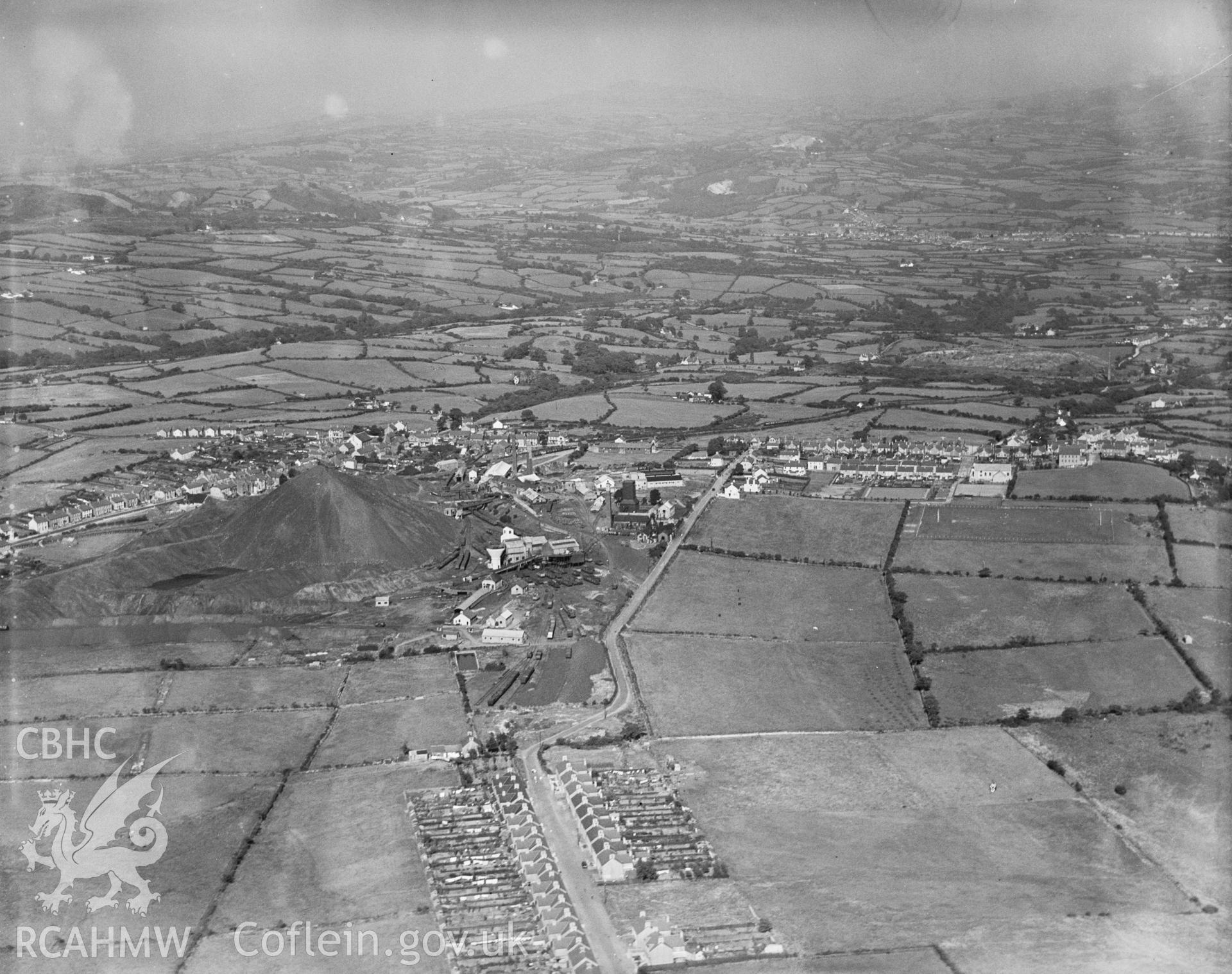 Emlyn Anthracite Colliery Co Pen-y-groes Llanelli, oblique aerial view.