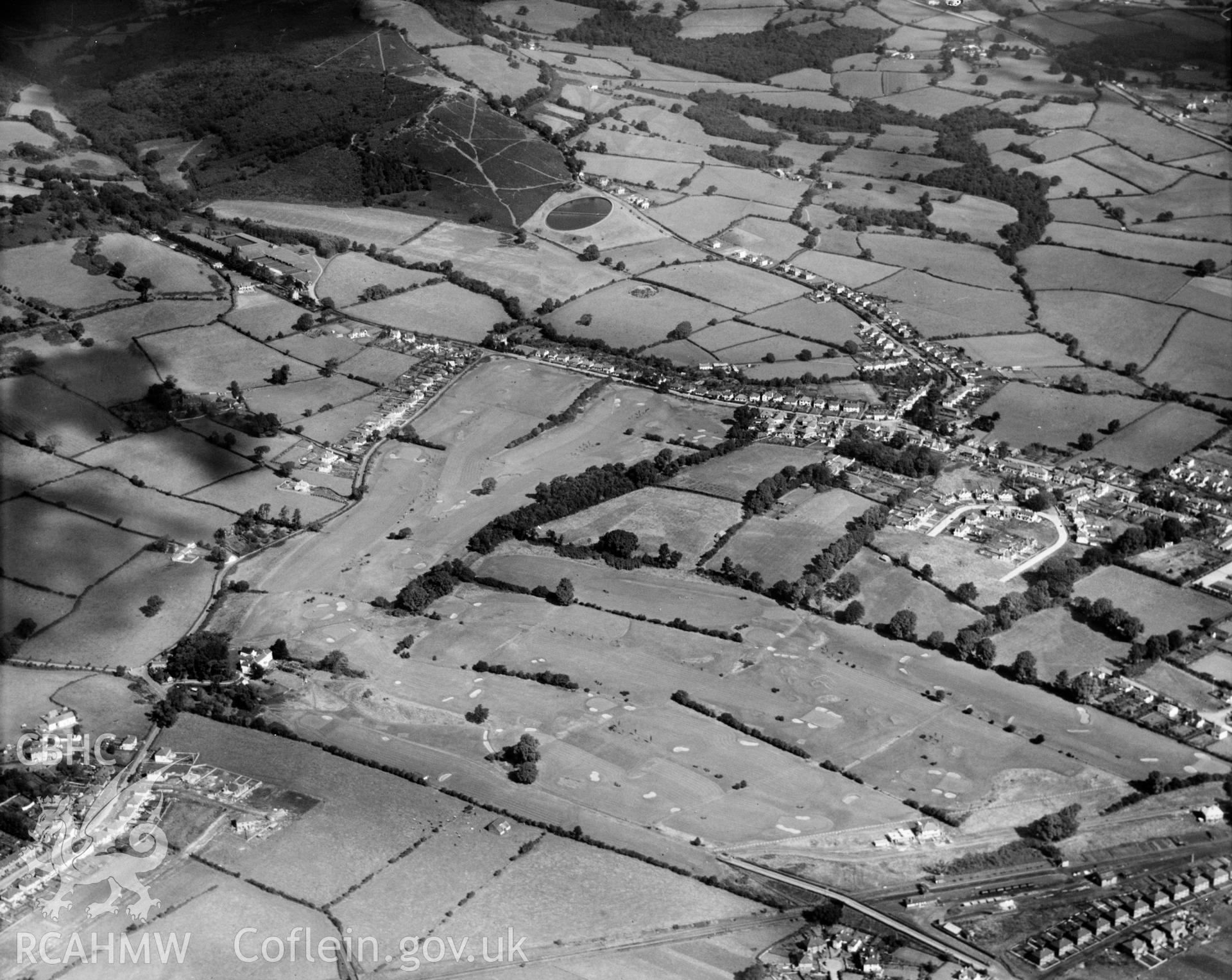 View of Whitchurch golf club, oblique aerial view. 5?x4? black and white glass plate negative.