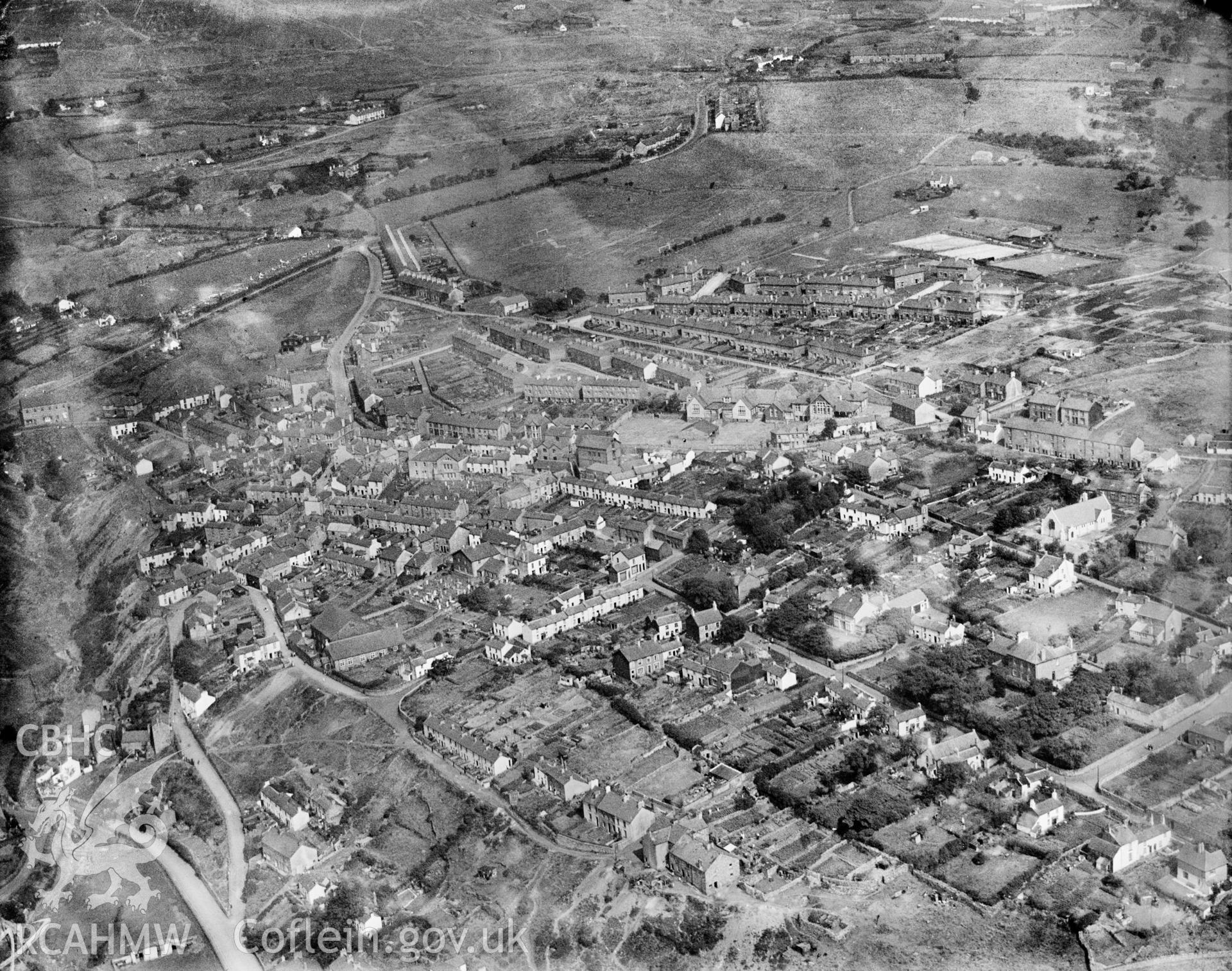 View of Abersychan, oblique aerial view. 5?x4? black and white glass plate negative.