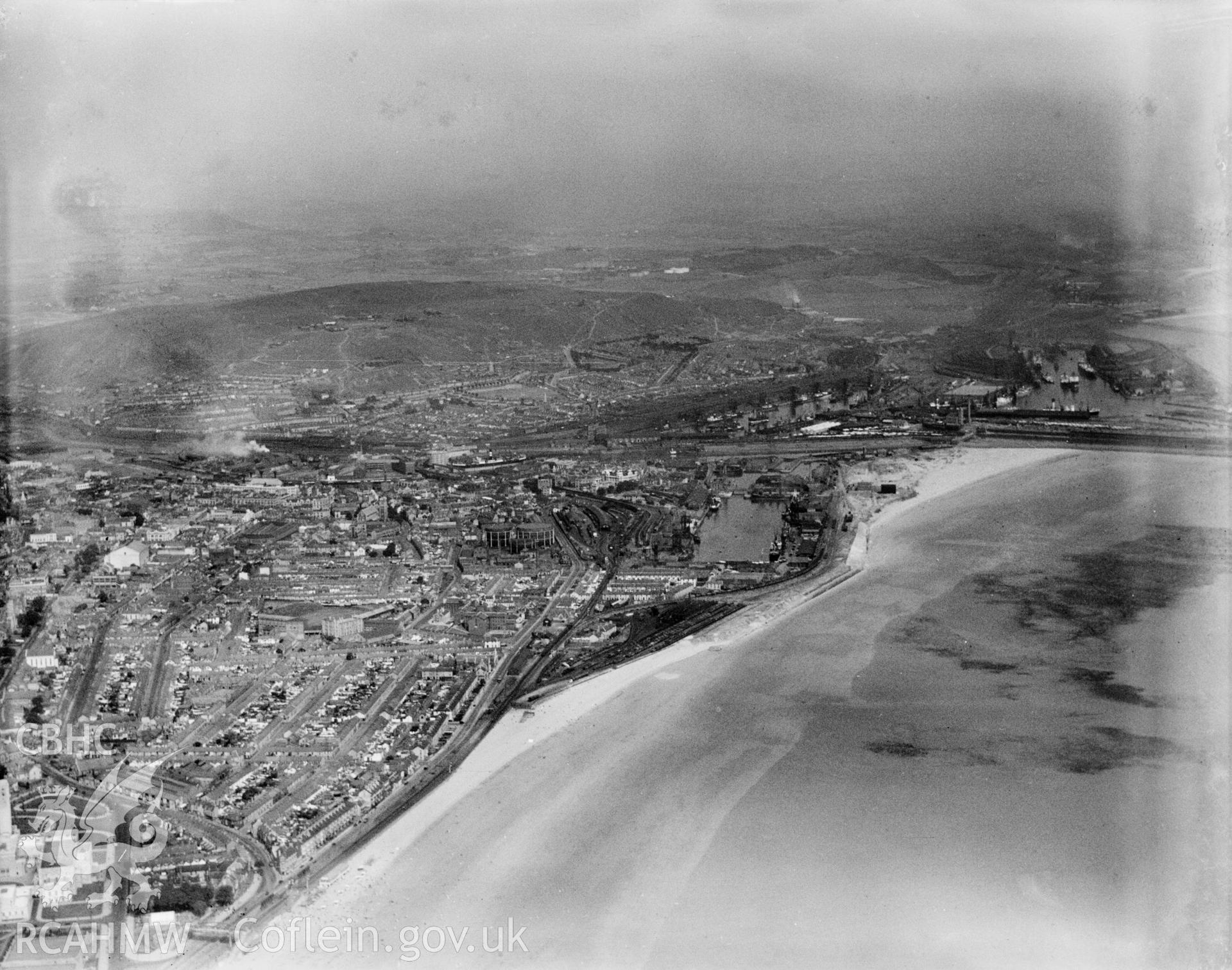 General view of Swansea, oblique aerial view. 5?x4? black and white glass plate negative.