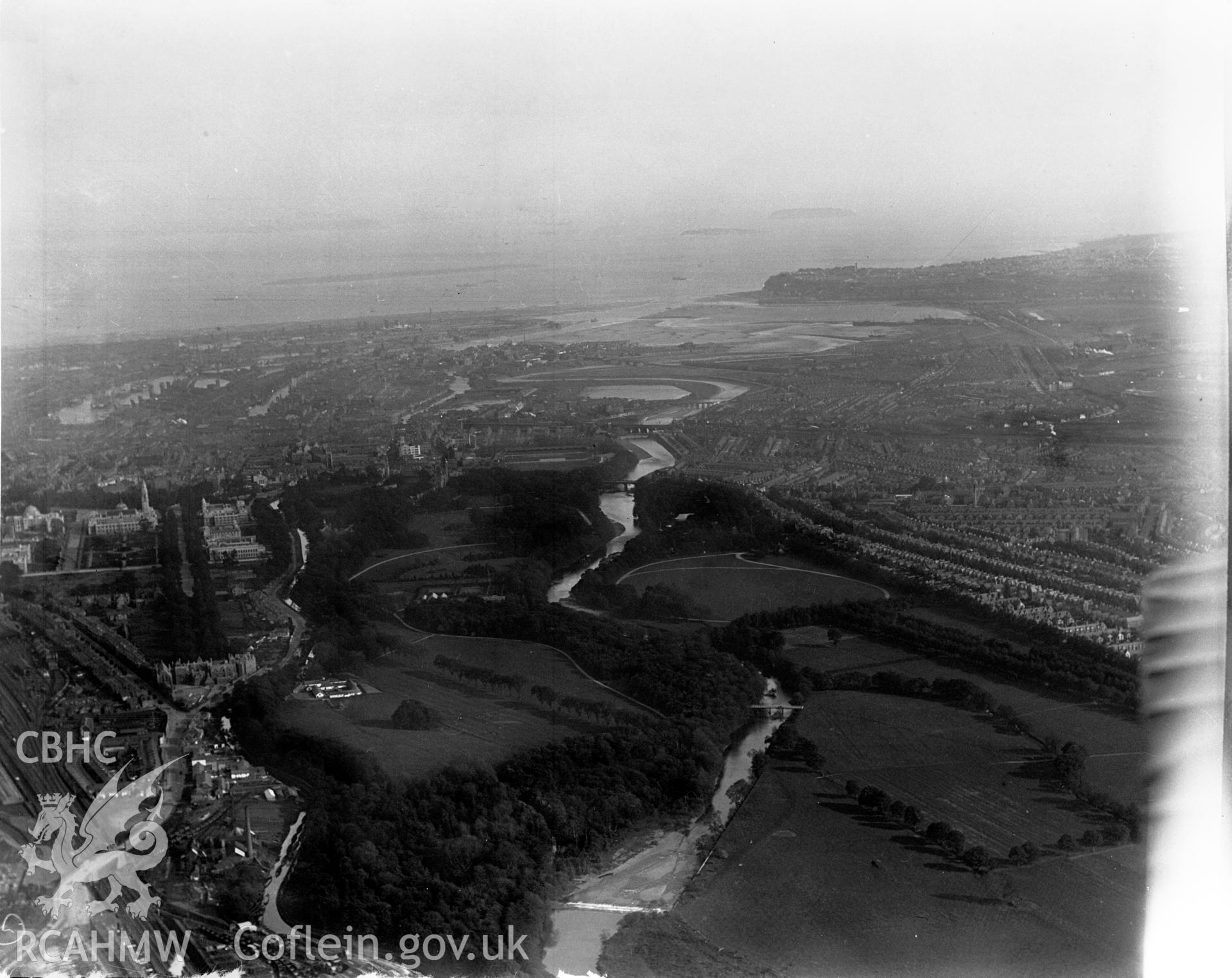 General view of Cardiff, oblique aerial view. 5?x4? black and white glass plate negative.