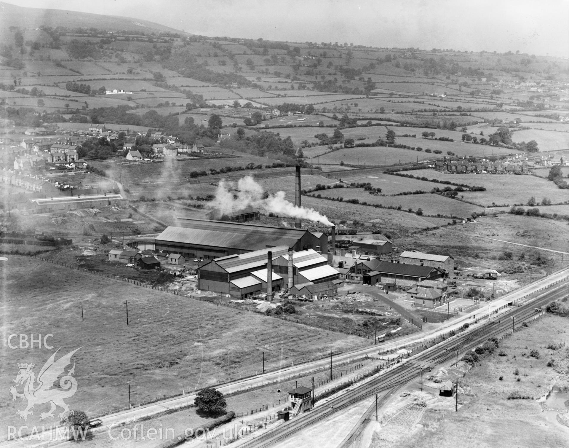 View of Avondale Tinplate Co., Pontnewydd, oblique aerial view. 5?x4? black and white glass plate negative.