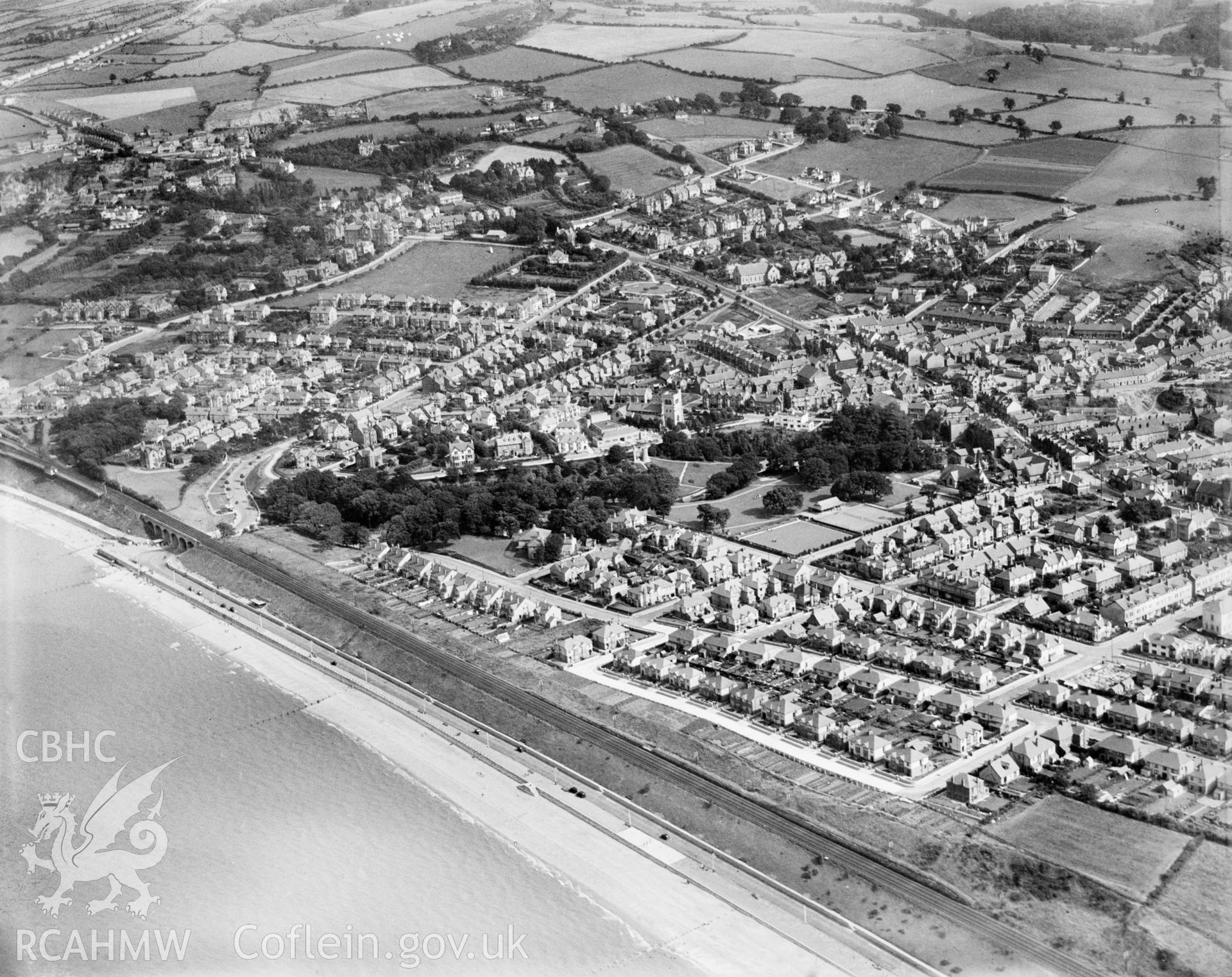 View of Old Colwyn showing Min-y-Don house and park, oblique aerial view. 5?x4? black and white glass plate negative.