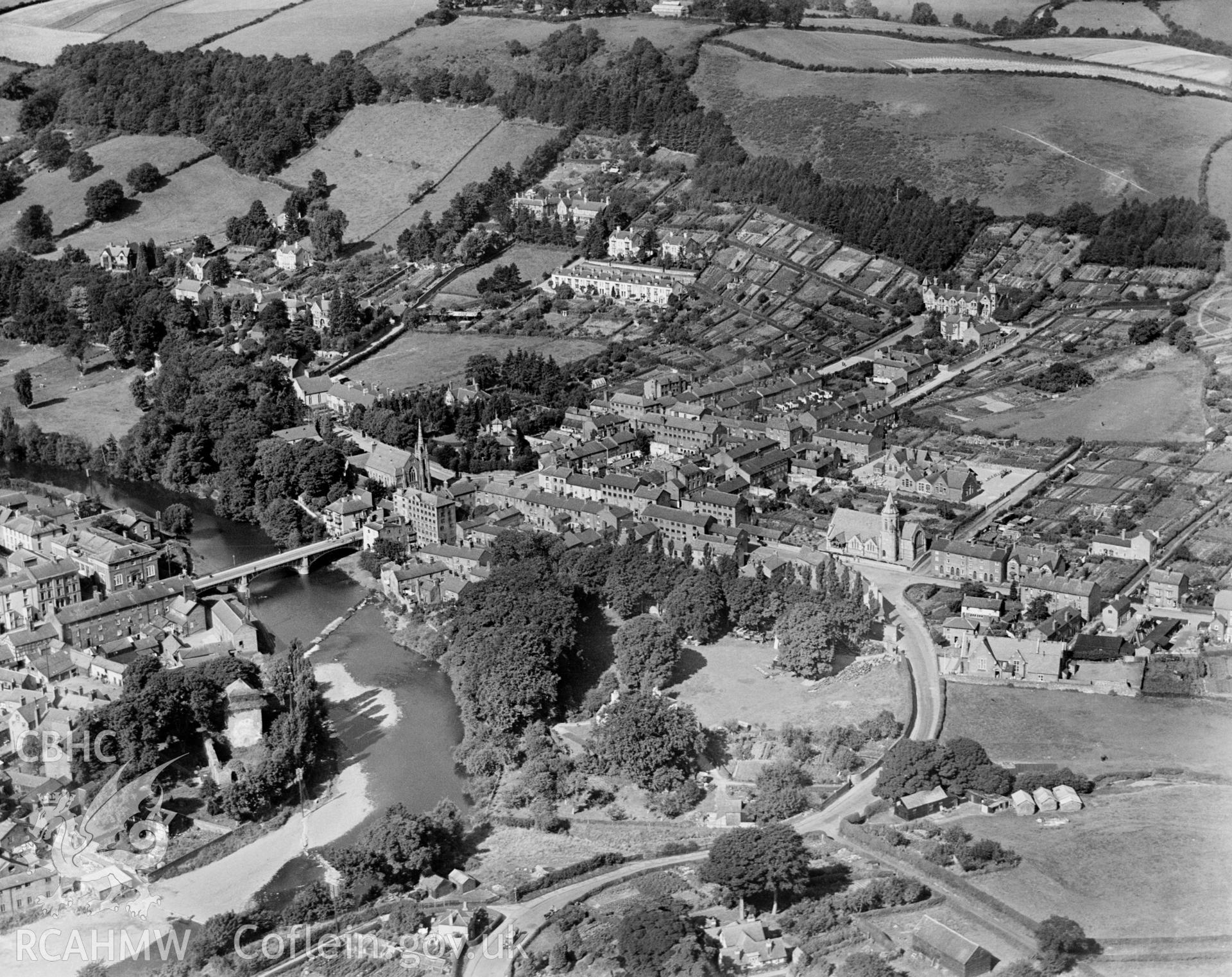 General view of Newtown, oblique aerial view. 5?x4? black and white glass plate negative.