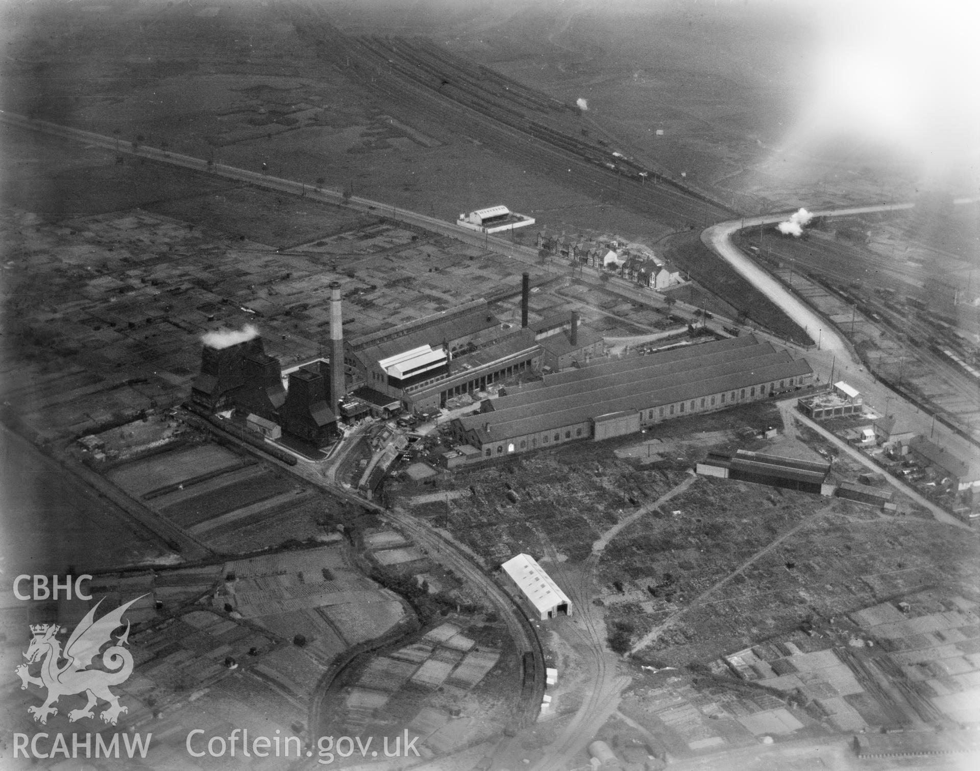 View of Cardiff Power Station, Roath, oblique aerial view. 5?x4? black and white glass plate negative.