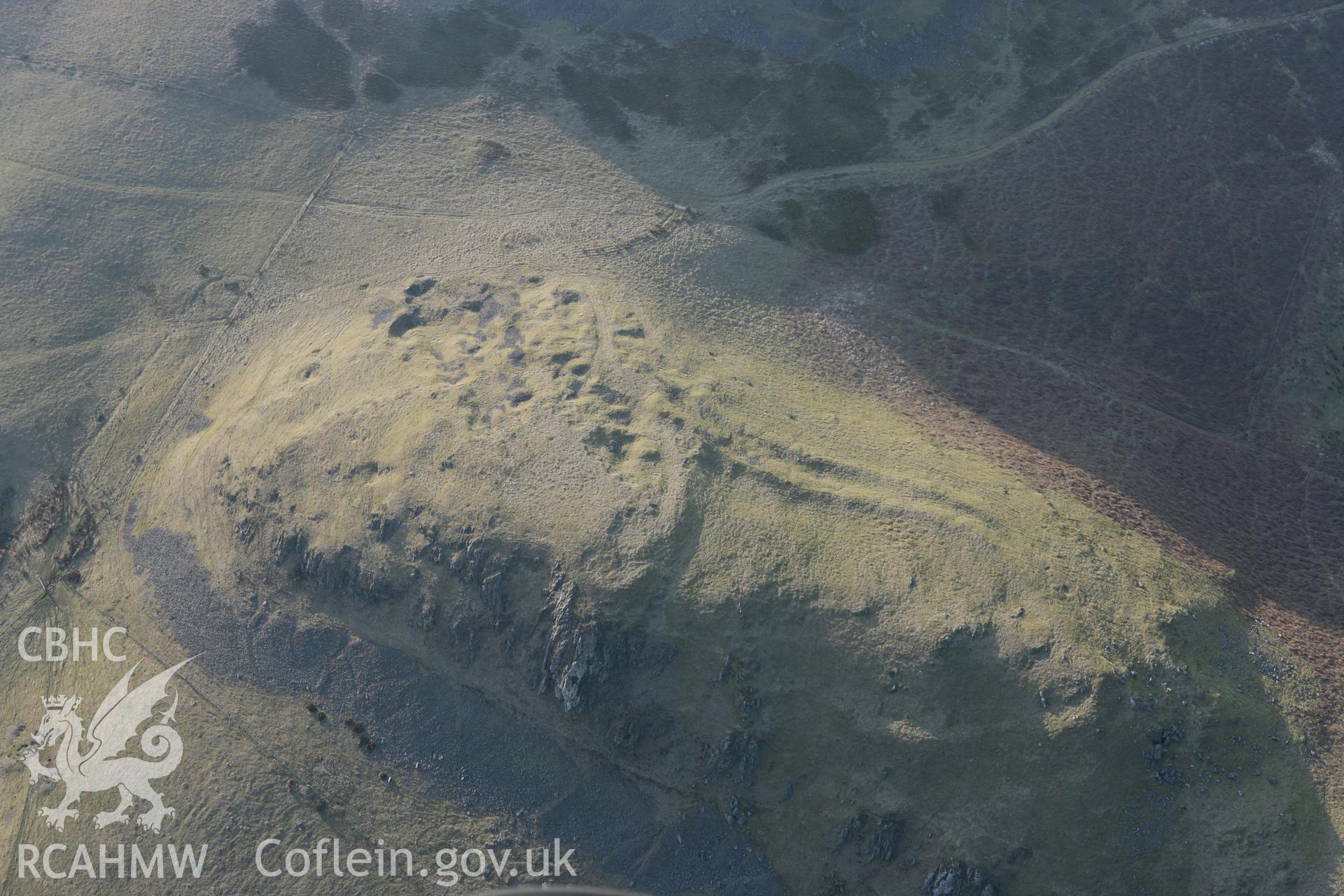RCAHMW colour oblique photograph of Llandegely Rocks, enclosure. Taken by Toby Driver on 11/03/2010.