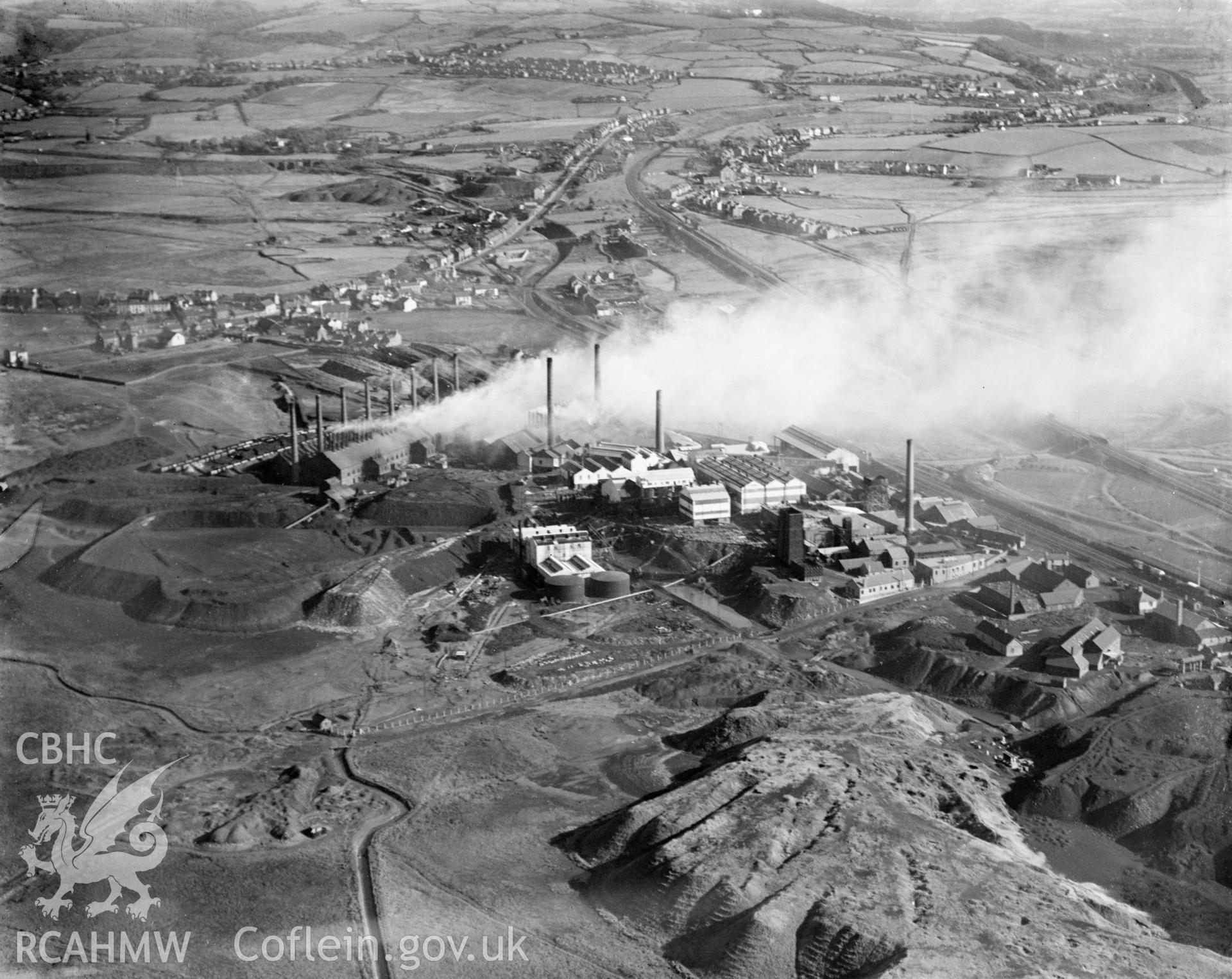 View of the National Smelting works, Llansamlet, commissioned by Imperial Smelting Corporation. Oblique aerial photograph, 5?x4? BW glass plate.