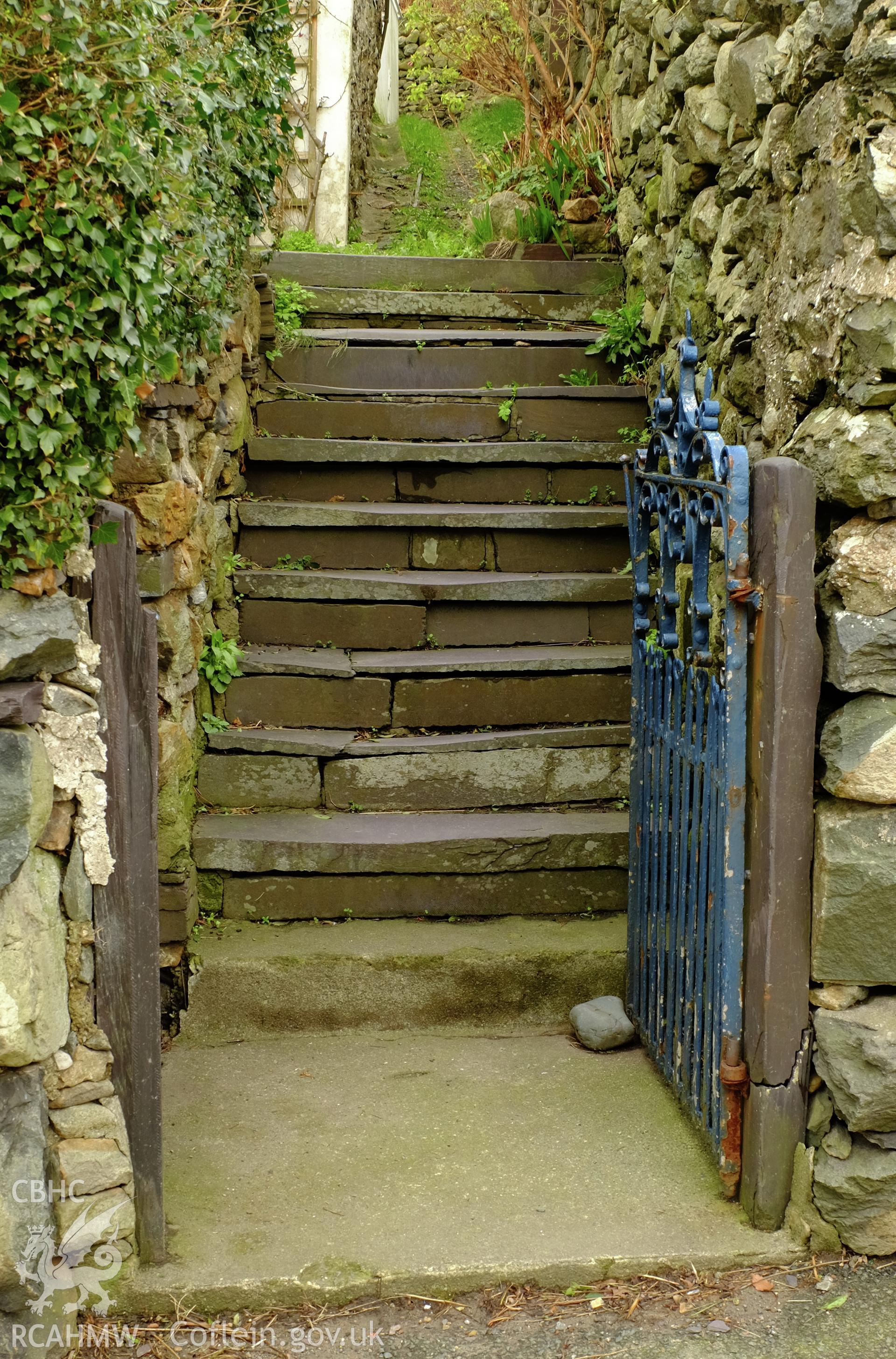 Colour photograph showing view of steps and gate piers to house set back from Carneddi Road, Bethesda, produced by Richard Hayman 2nd March 2017
