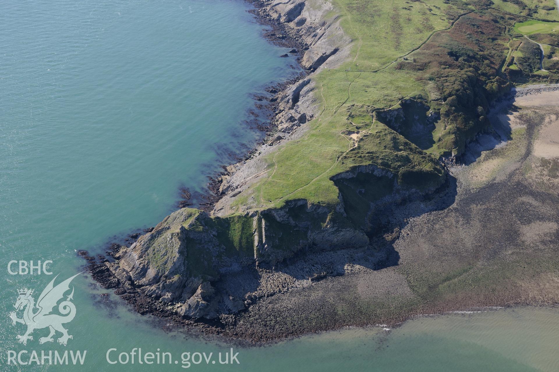 Giltar Point settlement and middens, Penally, south west of Tenby. Oblique aerial photograph taken during the Royal Commission's programme of archaeological aerial reconnaissance by Toby Driver on 30th September 2015.