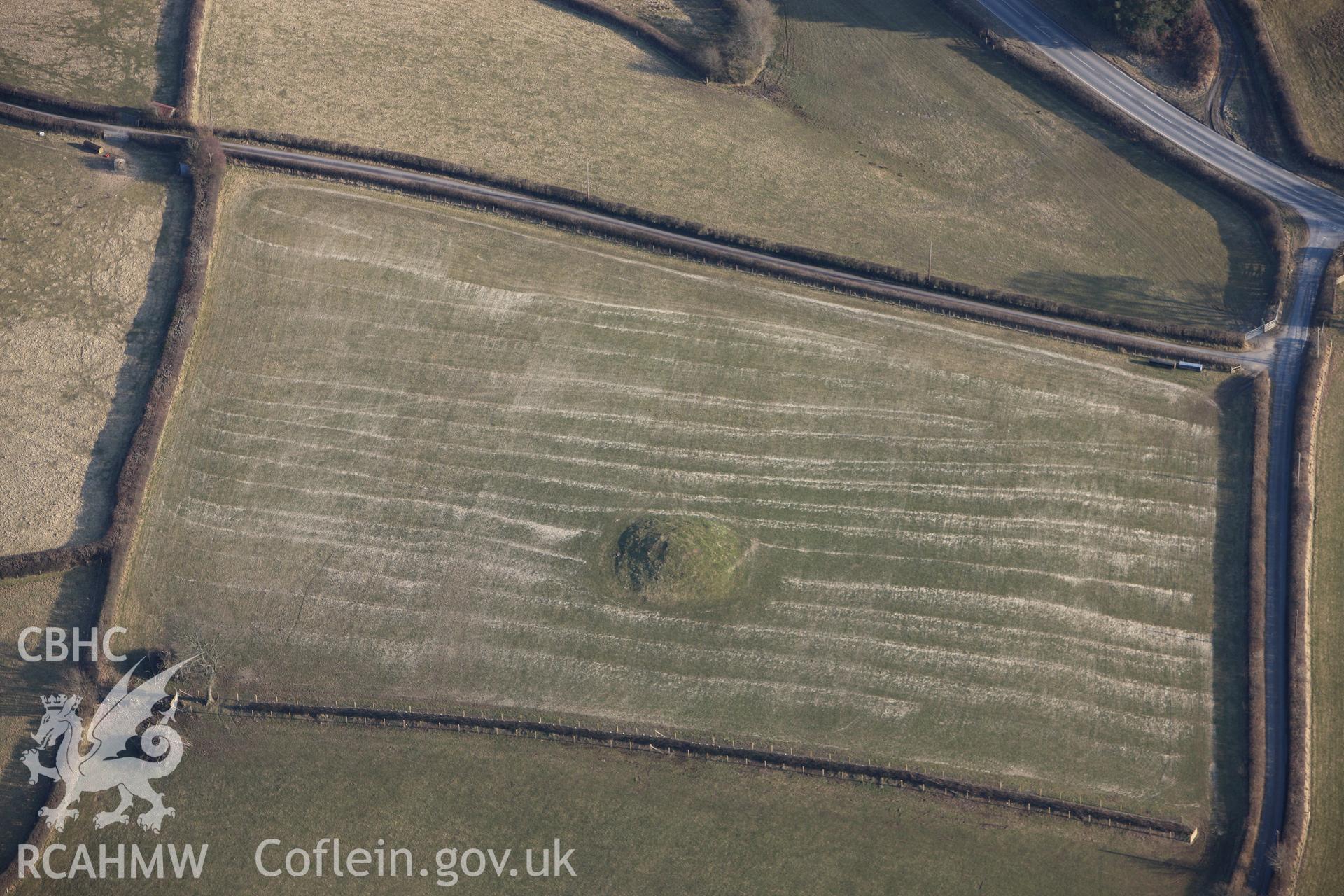 RCAHMW colour oblique photograph of Ty Lettice Round Barrow. Taken by Toby Driver on 11/03/2010.