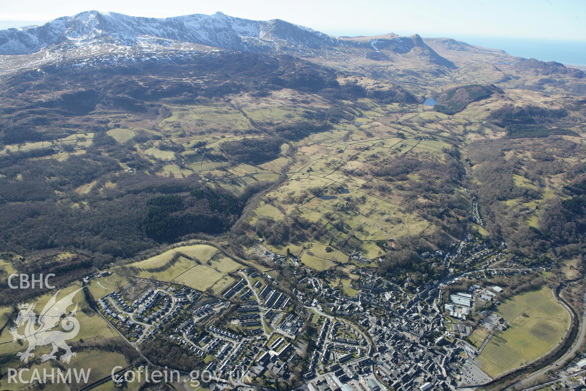 RCAHMW colour oblique photograph of Dolgellau. Taken by Toby Driver on 08/03/2010.