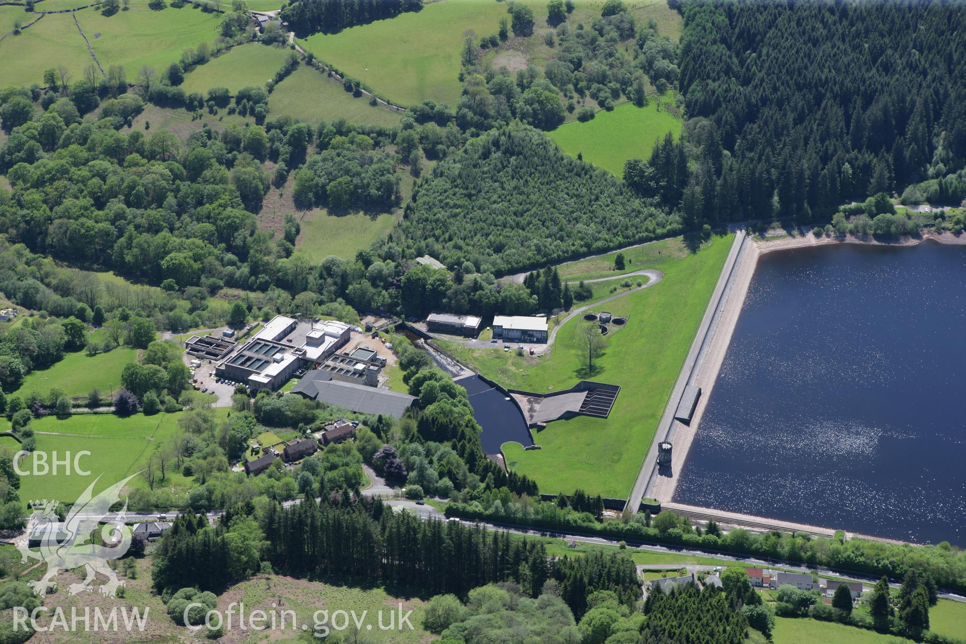 RCAHMW colour oblique photograph of Llwyn-on Reservoir, dam. Taken by Toby Driver on 24/05/2010.