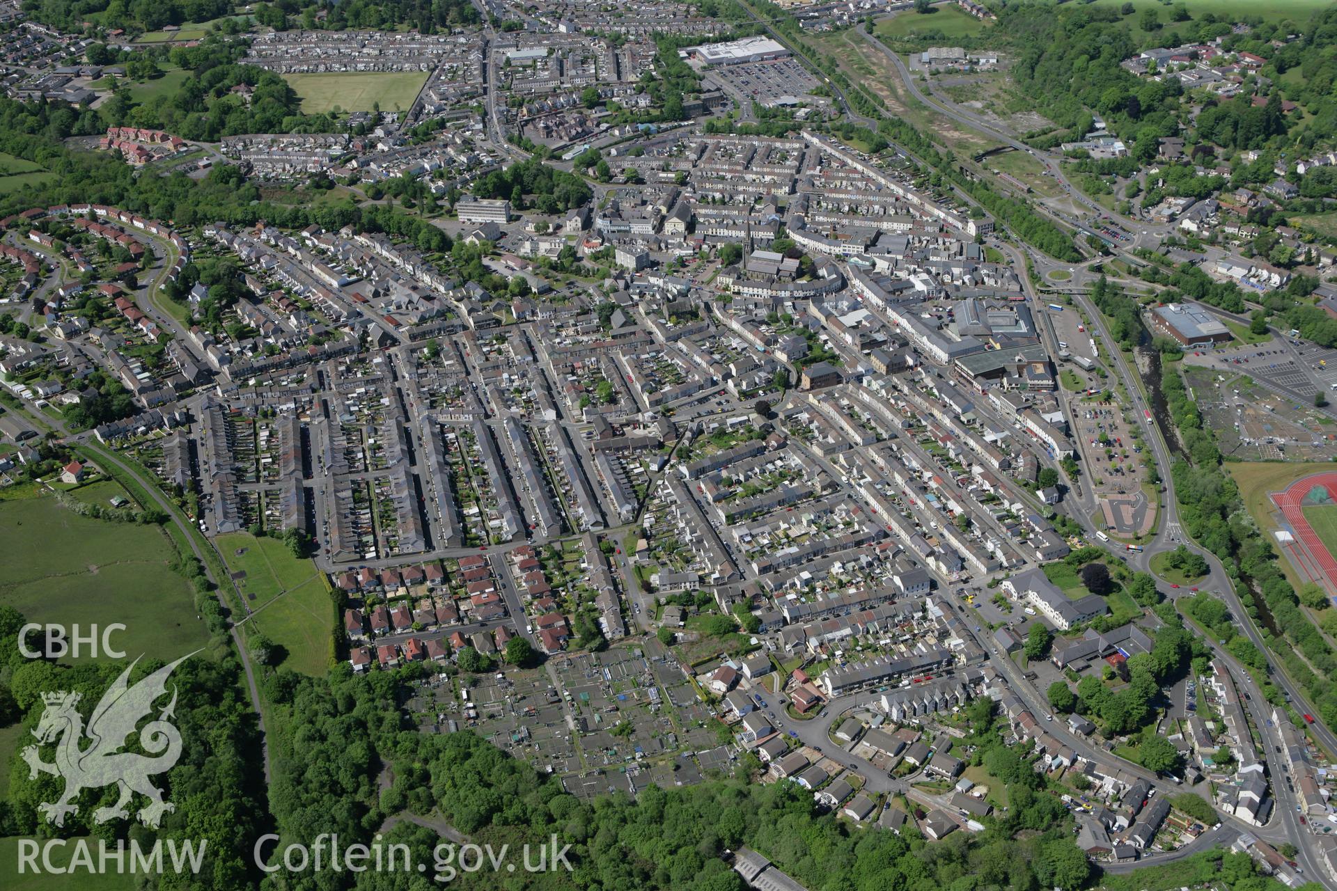 RCAHMW colour oblique photograph of Aberdare, from the south. Taken by Toby Driver on 24/05/2010.