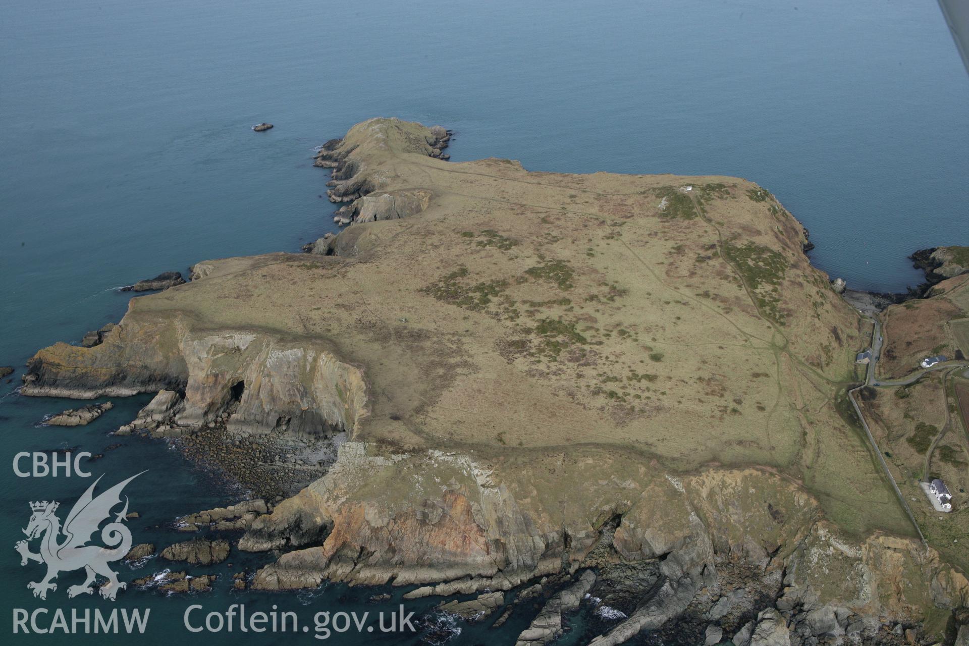 RCAHMW colour oblique aerial photograph of Deer Park Promontory Fort. Taken on 02 March 2010 by Toby Driver