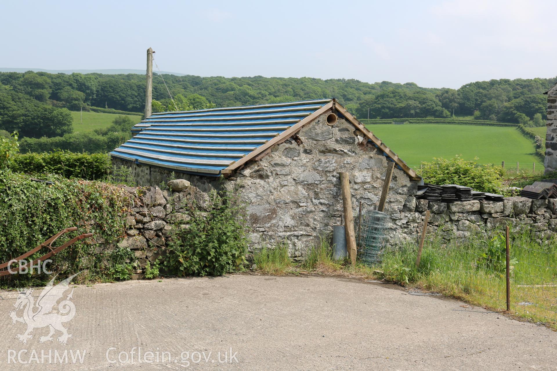 Photograph showing exterior view of pigsty, at Maes yr Hendre, taken by Dr Marian Gwyn, 6th July 2016. (Original Reference no. 0291)