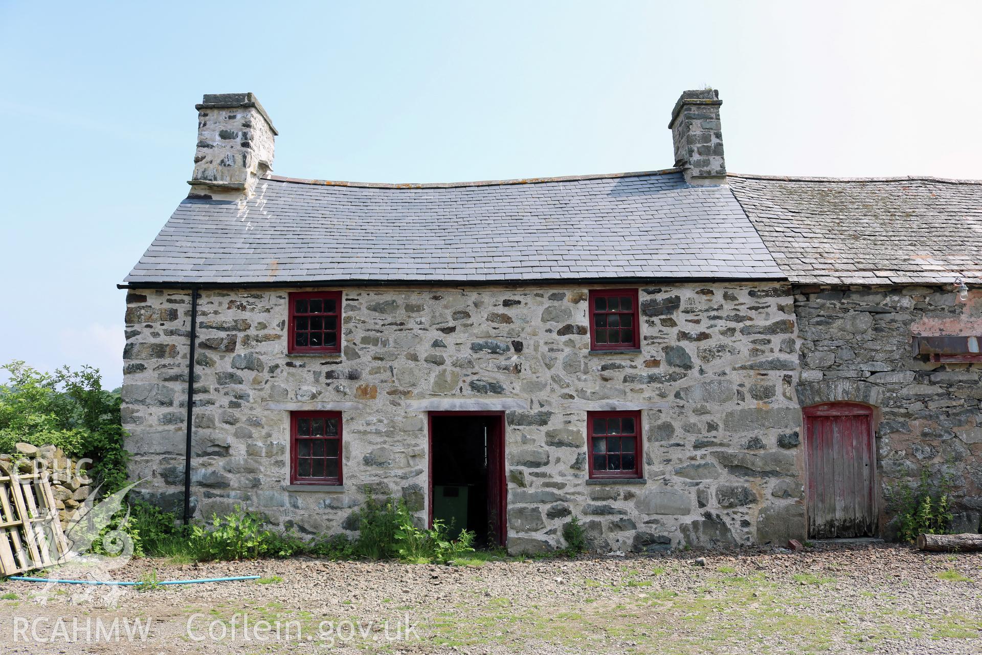 Photograph showing exterior view of barn and cottage at Maes yr Hendre, taken by Dr Marian Gwyn, 6th July 2016. (Original Reference no. 0028)