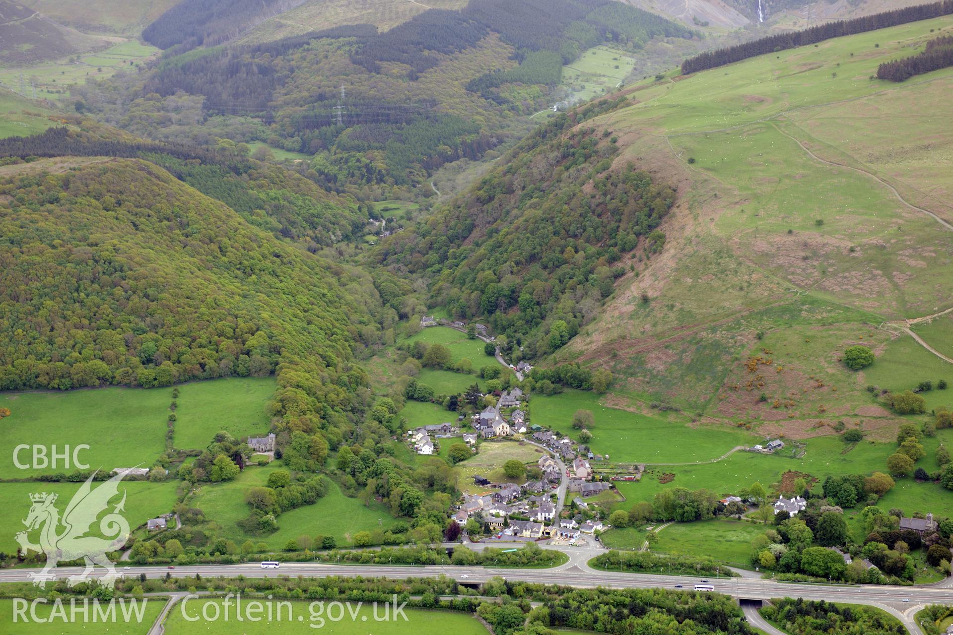 The village of Abergwyngregyn, Aber castle, and the Llys at Abergwyngregyn. Oblique aerial photograph taken during the Royal Commission?s programme of archaeological aerial reconnaissance by Toby Driver on 22nd May 2013.