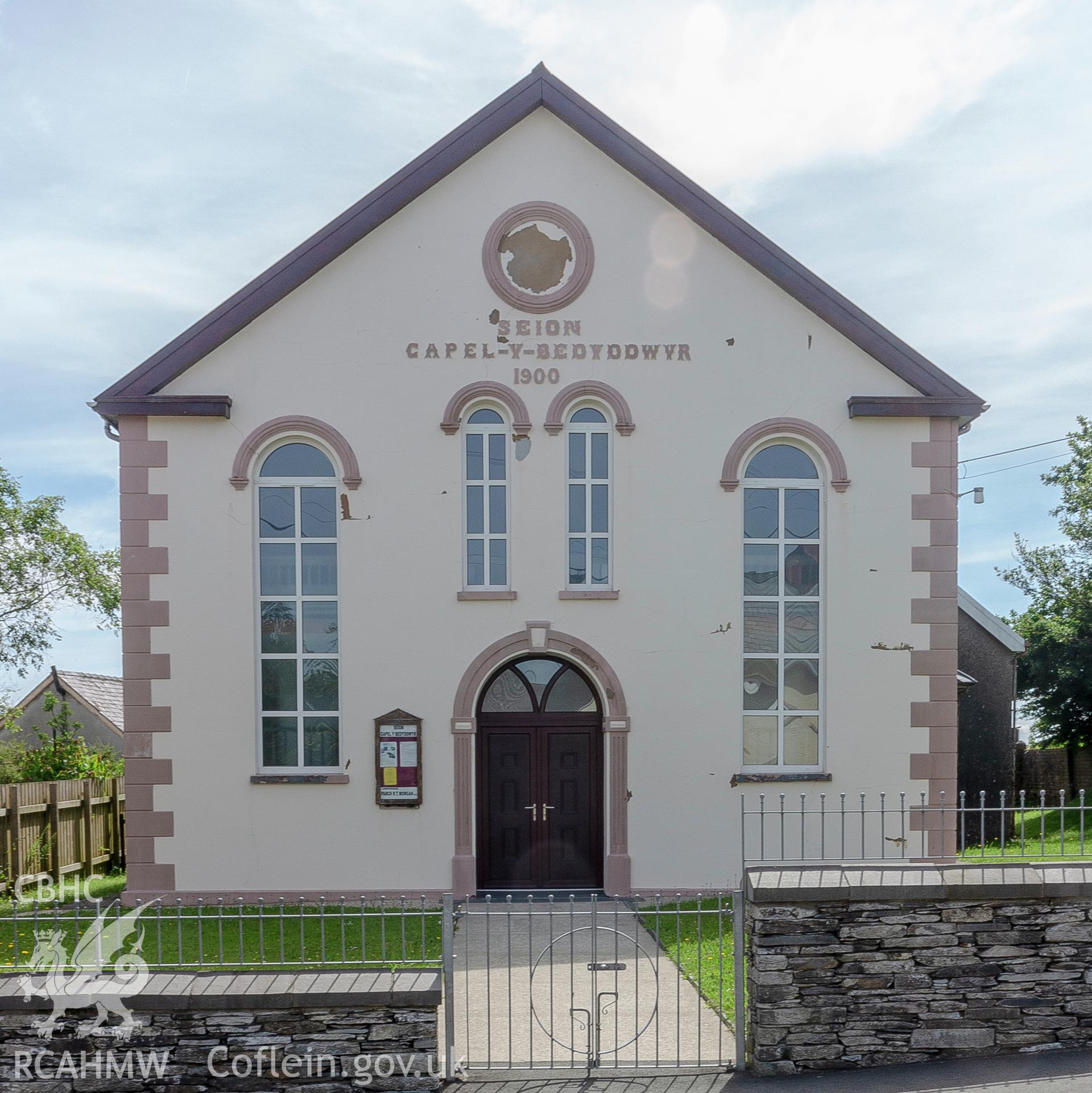 Colour photograph showing front elevation and entrance of Seion Welsh Baptist Church, Crymych. Photographed by Richard Barrett on 23rd June 2018.