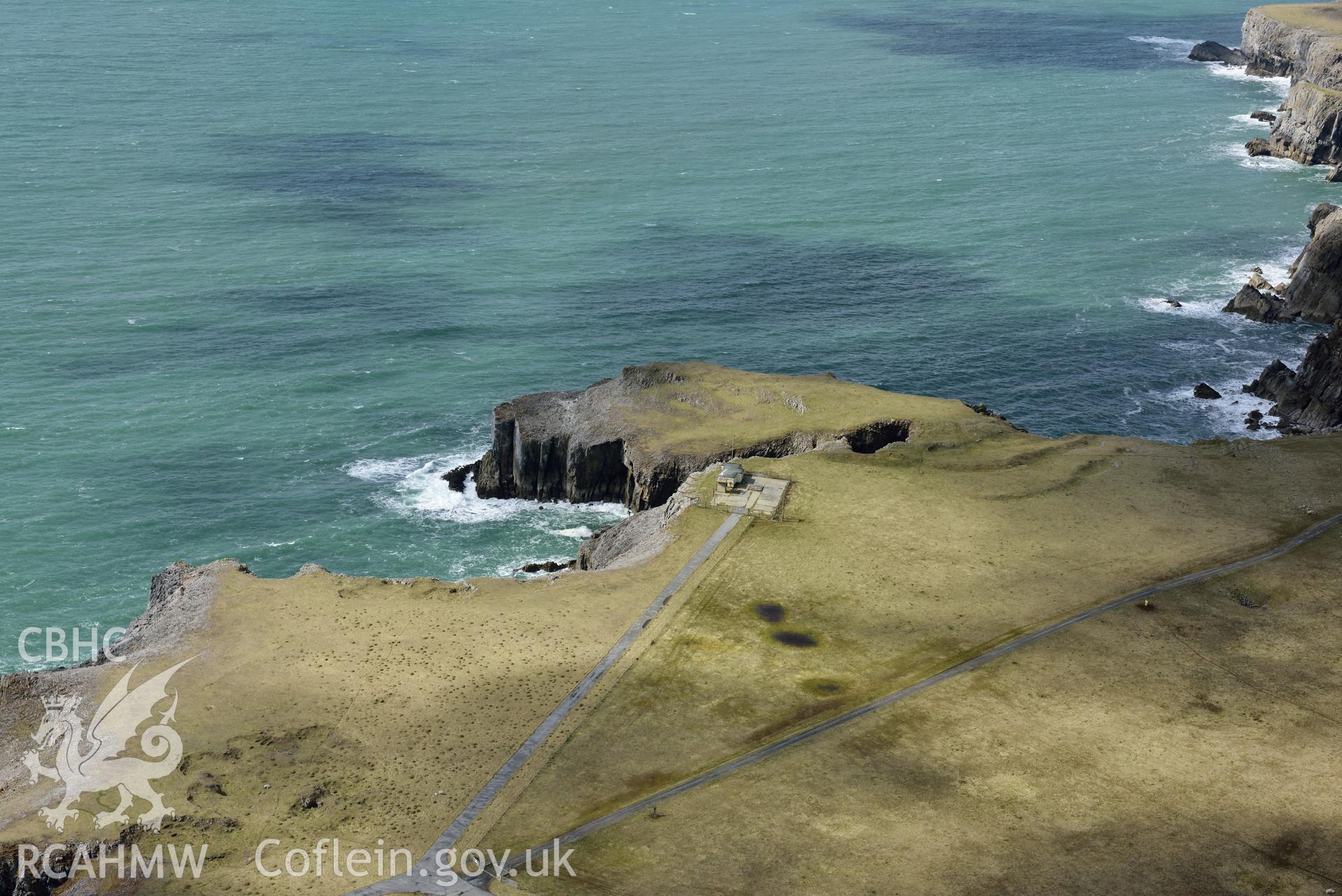 Buckspool Camp promontory fort. Detailed baseline aerial reconnaissance survey for the CHERISH Project. ? Crown: CHERISH PROJECT 2018. Produced with EU funds through the Ireland Wales Co-operation Programme 2014-2020. All material made freely available through the Open Government Licence.