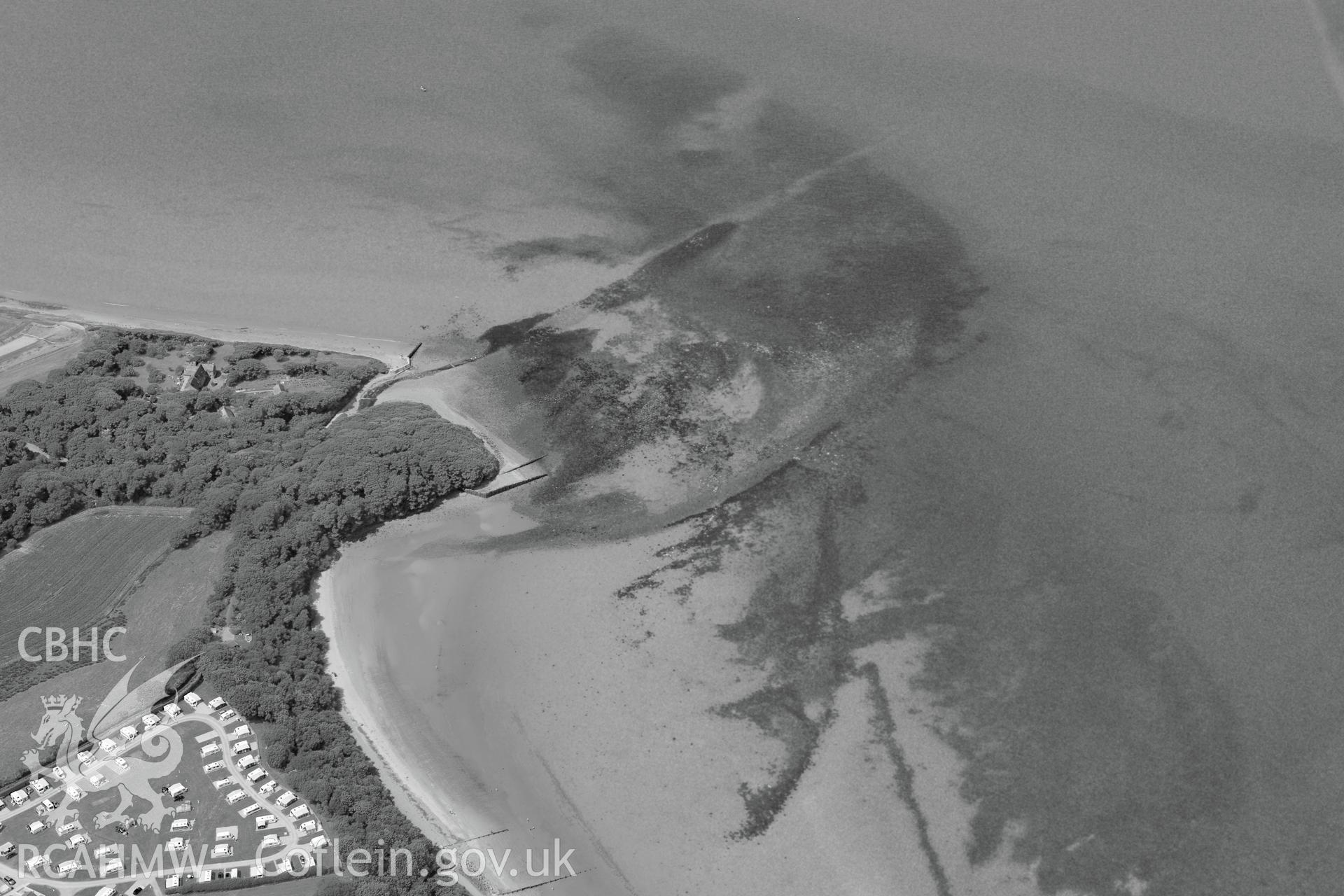 Cei-Bach fish trap complex, Newquay. Oblique aerial photograph taken during the Royal Commission?s programme of archaeological aerial reconnaissance by Toby Driver on 12th July 2013.