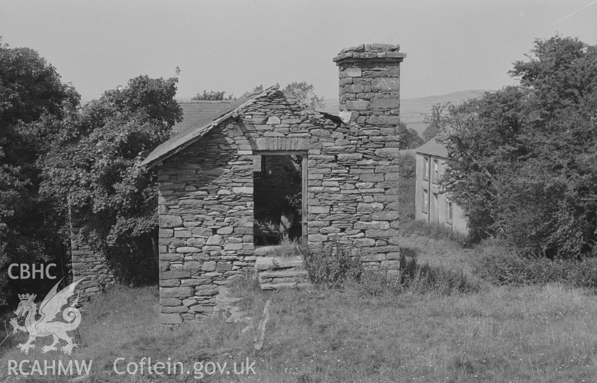 Digital copy of a black and white negative showing the most easterly building at Felin Fflur, Ystrad Fflur, in ruins. Photographed by Arthur O. Chater in August 1967. (Looking west north west from Grid Reference SN 7208 6428).
