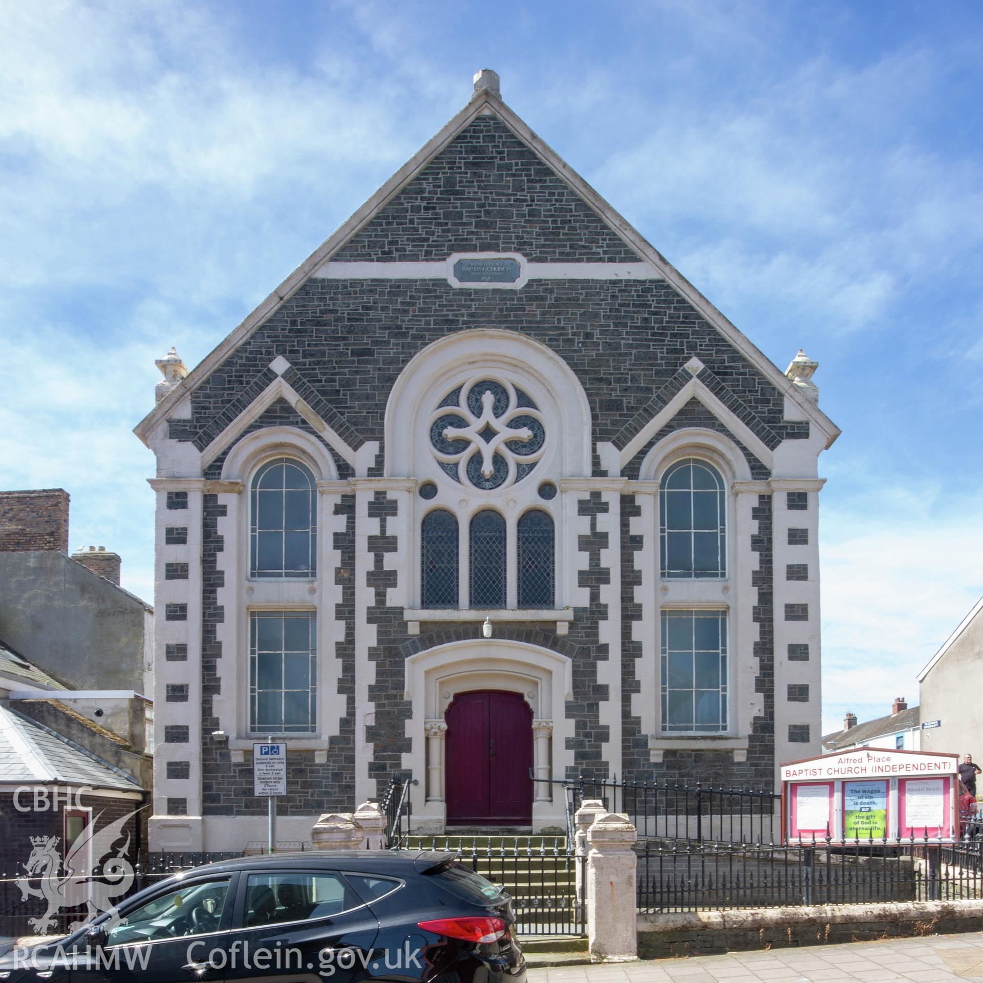 Colour photograph showing front elevation and entrance of the English Baptist Church at Alfred Place, Aberystwyth. Photographed by Richard Barrett on 25th June 2018.
