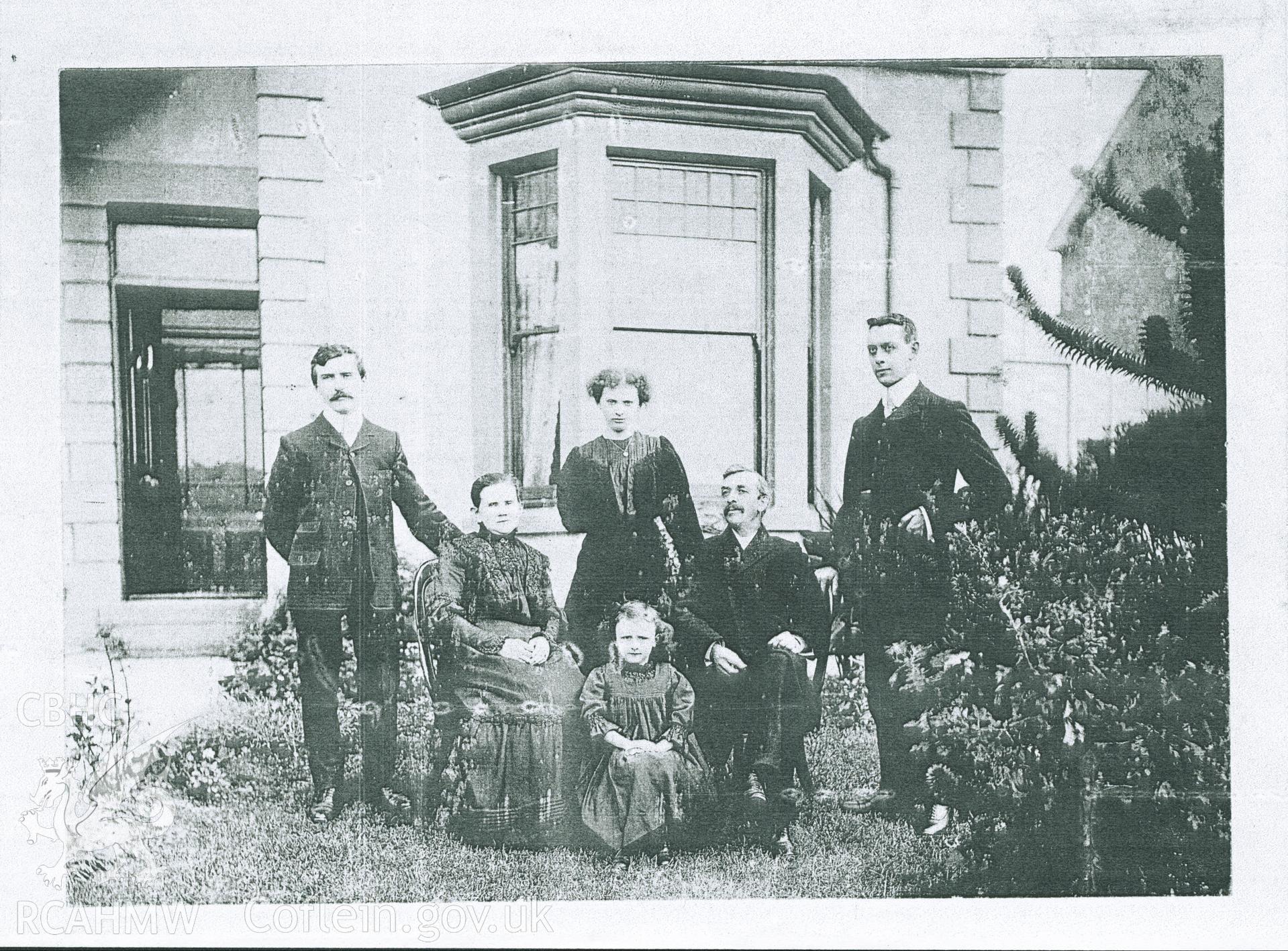Black and white photograph of Iorwerth Du and his family at 'Bethania View.' Donated to the RCAHMW by Cyril Philips as part of the Digital Dissent Project.