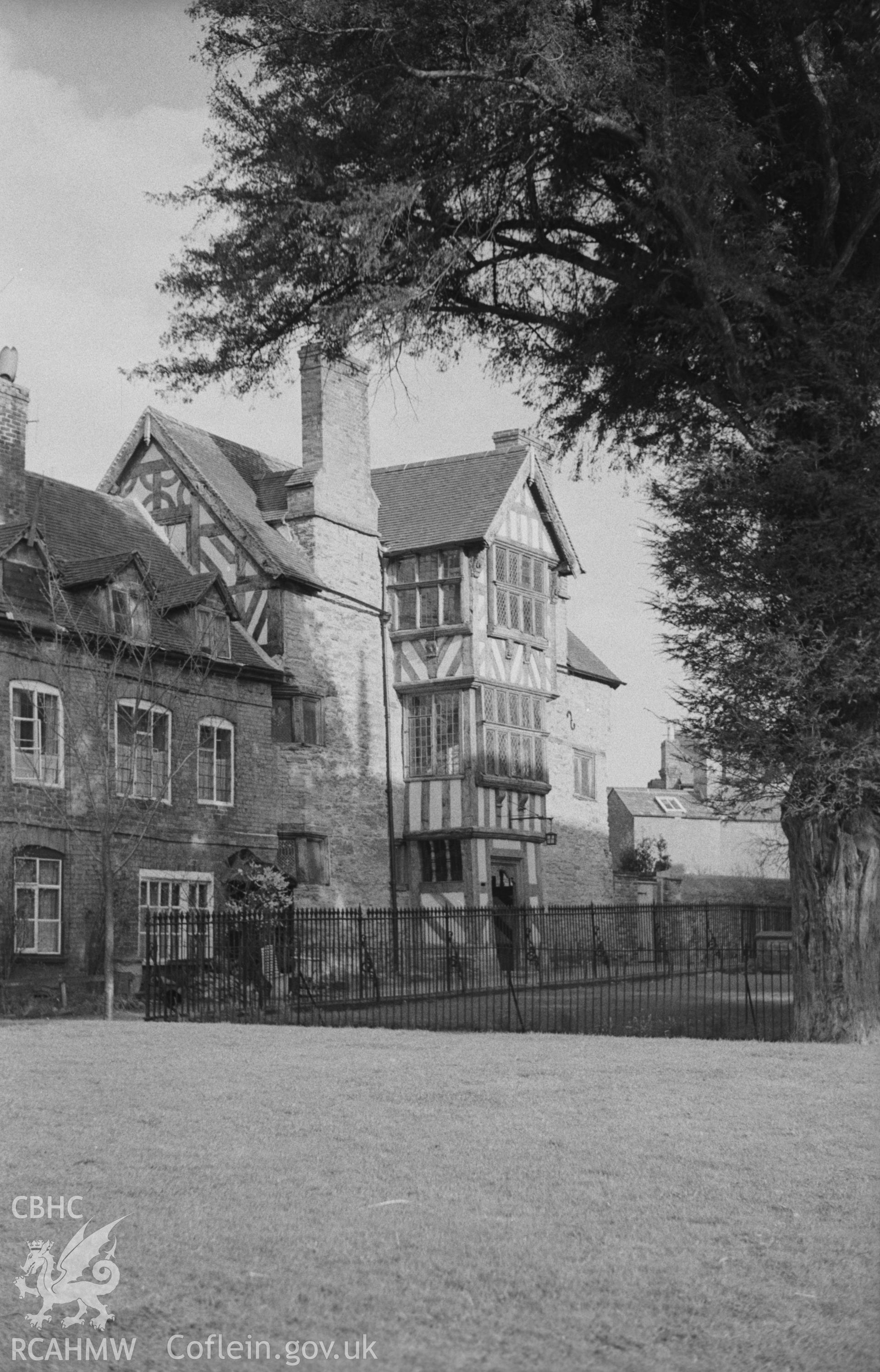 Black and White photograph showing view of house at Ludlow.
