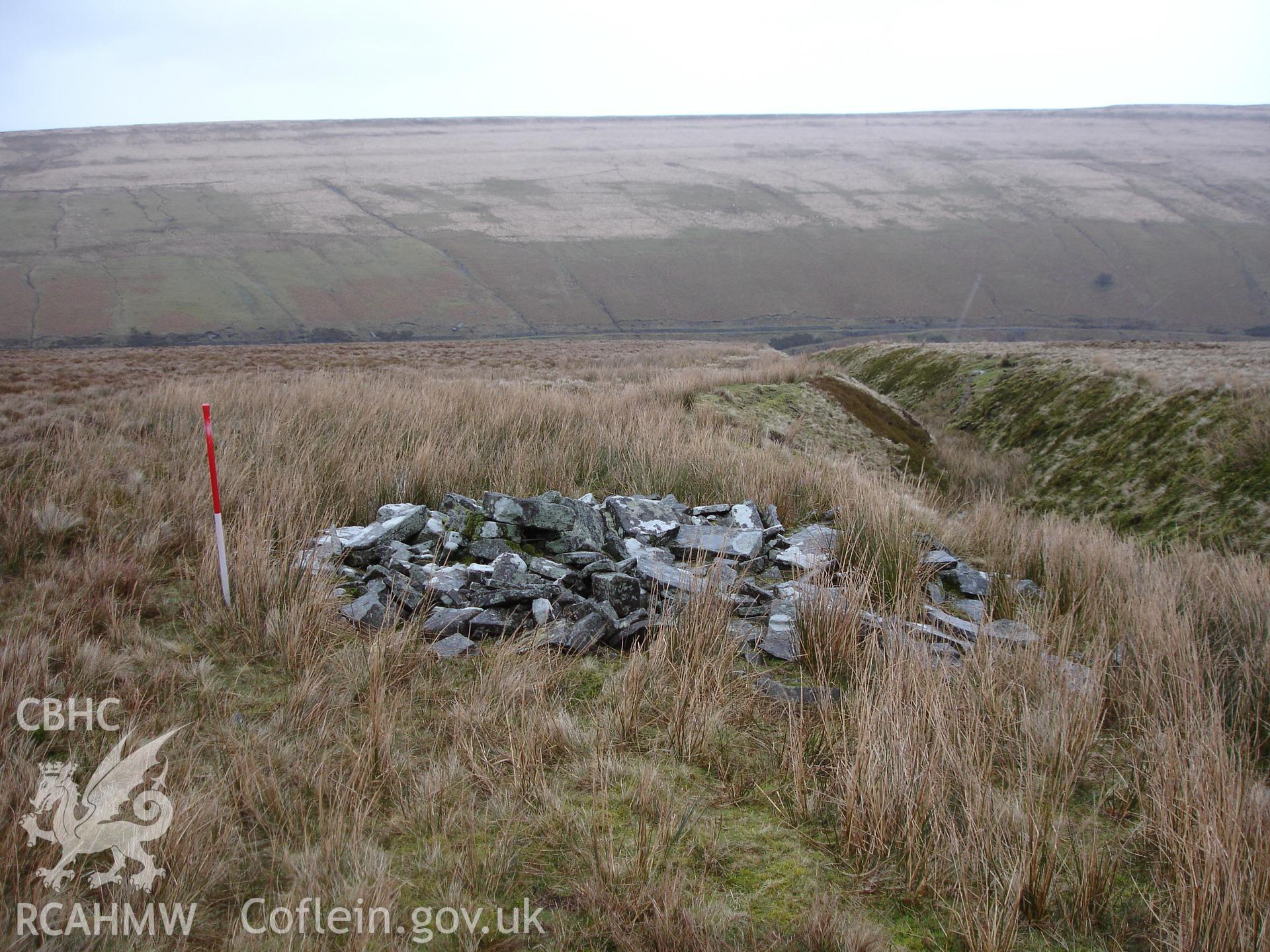 Digital colour photograph of Nant Yr Helyg Cairn II taken on 28/02/2007 by R.P.Sambrook during the Black Mountains Central (North) Survey undertaken by Trysor.