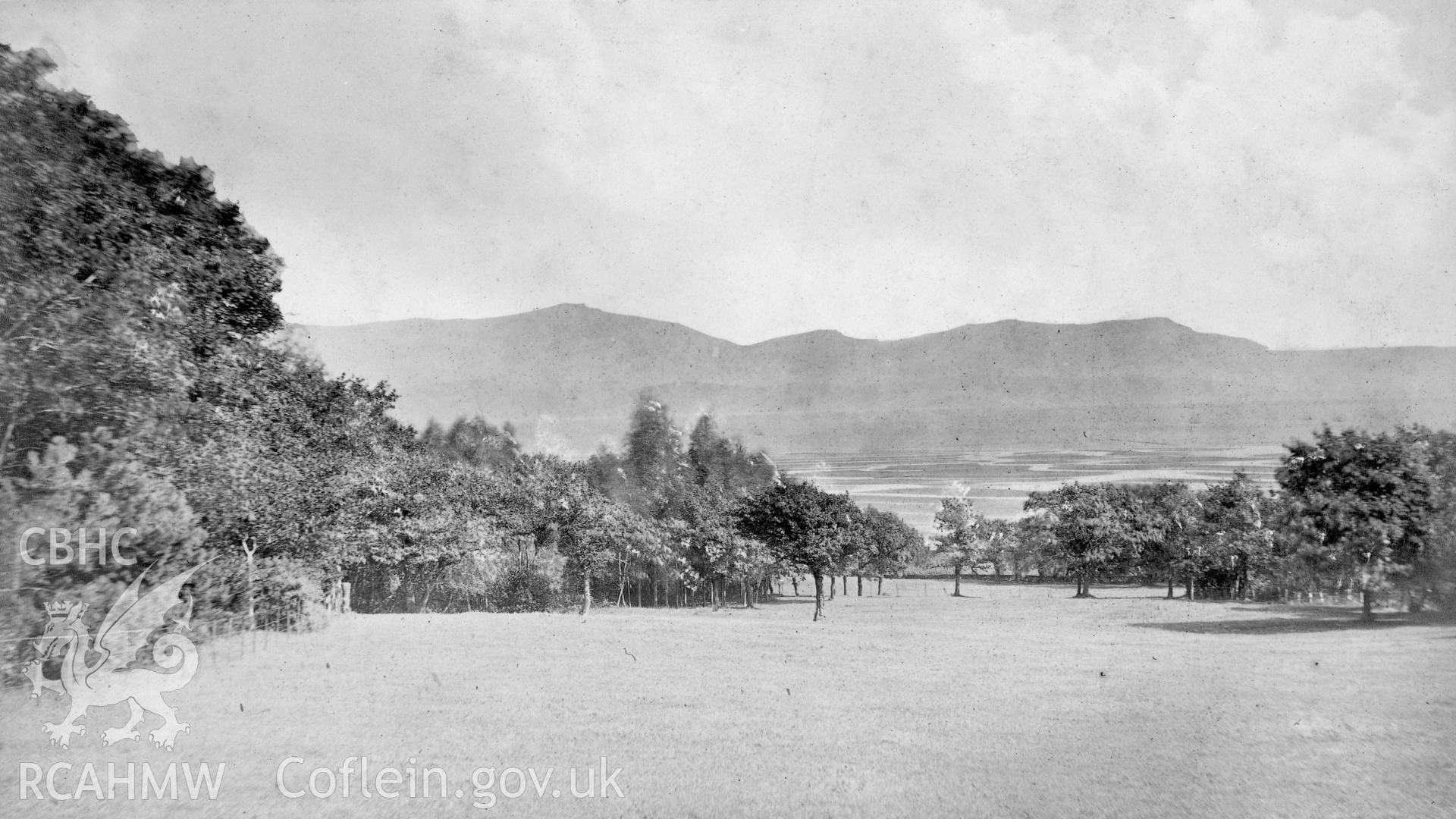 Postcard view showing Llwynderw, Black Pill.