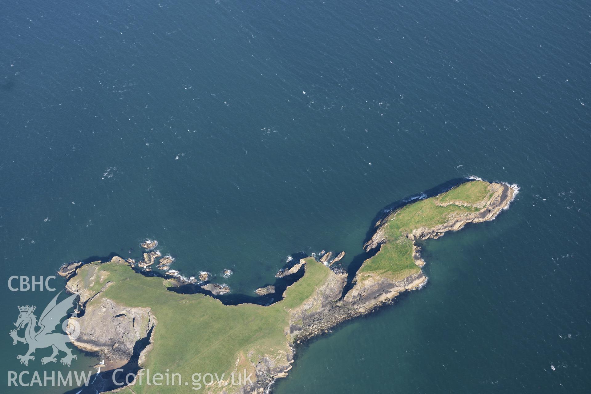 Aerial photography of Ynys Lochtyn taken on 3rd May 2017.  Baseline aerial reconnaissance survey for the CHERISH Project. ? Crown: CHERISH PROJECT 2017. Produced with EU funds through the Ireland Wales Co-operation Programme 2014-2020. All material made freely available through the Open Government Licence.