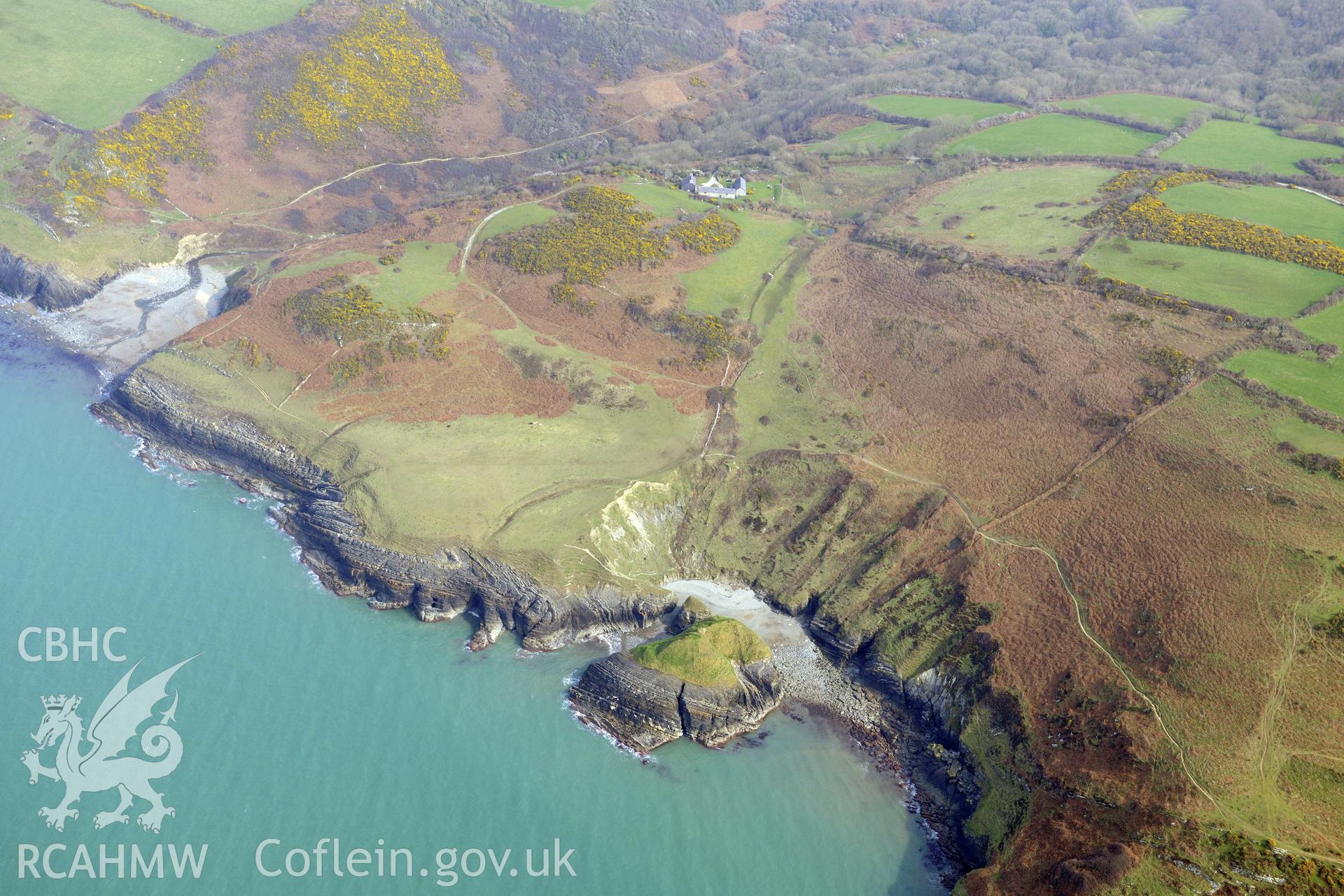 Aerial photography of Castell Bach taken on 27th March 2017 to monitor coastal erosion. Baseline aerial reconnaissance survey for the CHERISH Project. ? Crown: CHERISH PROJECT 2019. Produced with EU funds through the Ireland Wales Co-operation Programme 2014-2020. All material made freely available through the Open Government Licence.