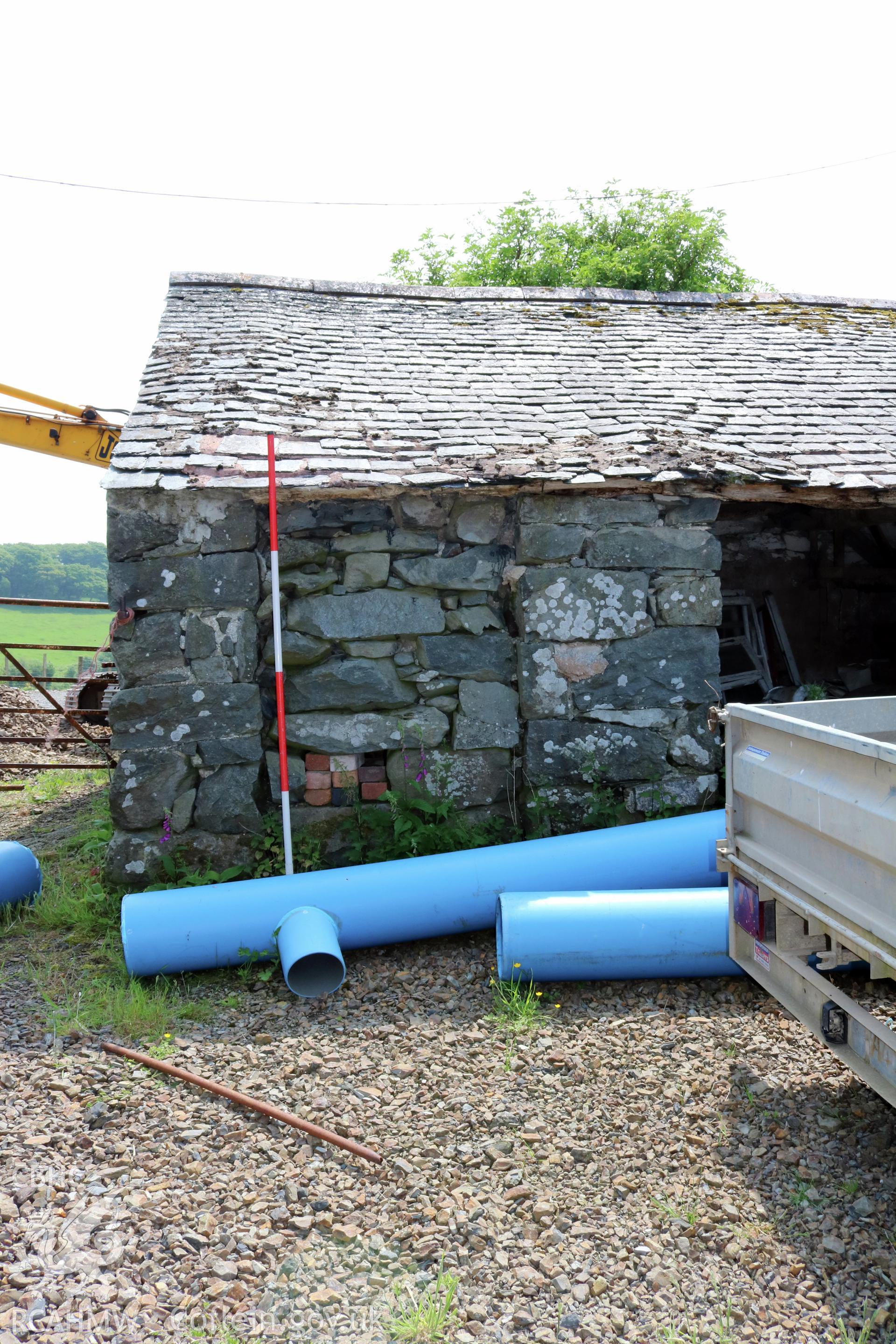Photograph showing exterior view of cartshed and possible hayloft at Maes yr Hendre, taken by Dr Marian Gwyn, 6th July 2016. (Original Reference no. 0122)