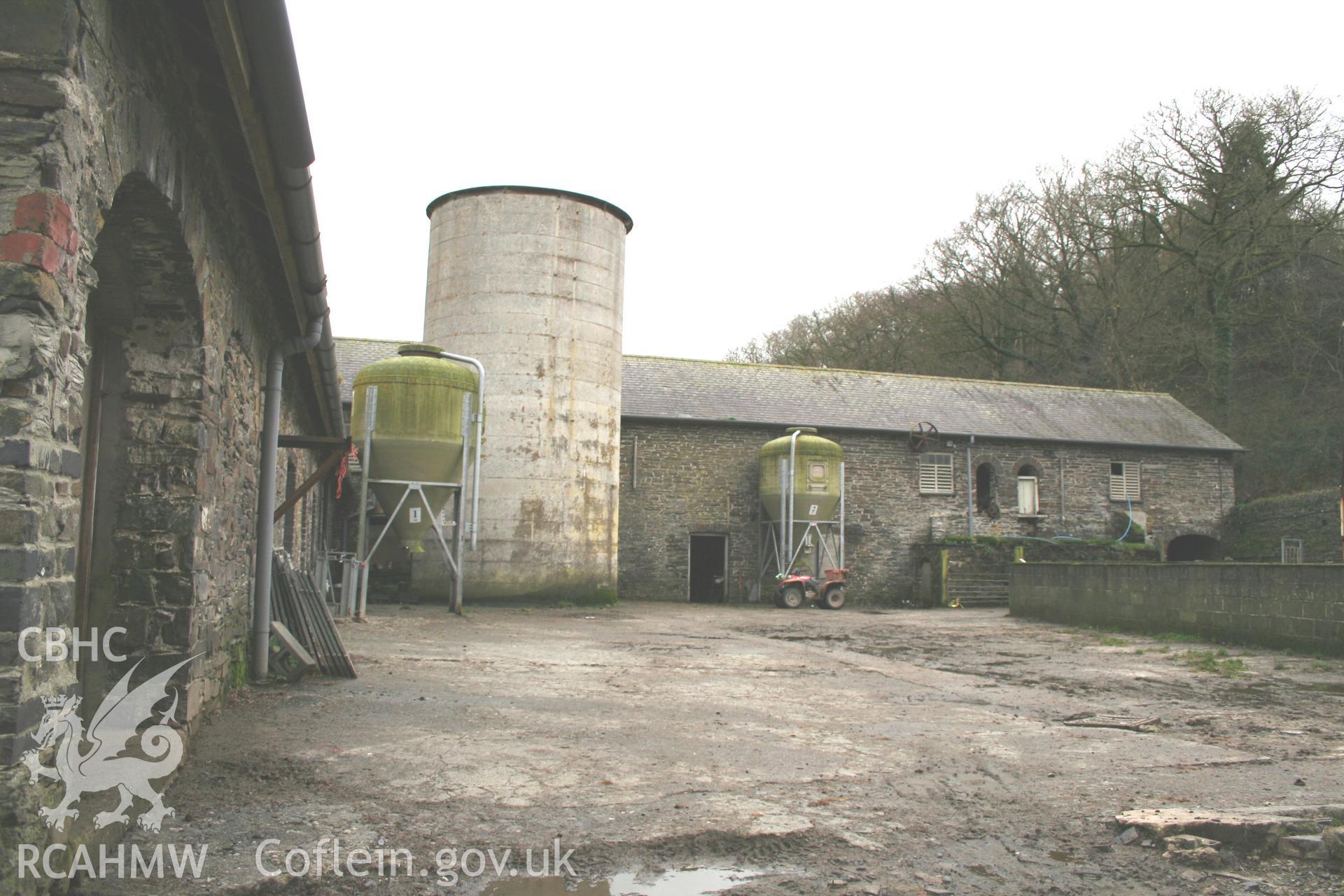 Exterior view of threshing house, straw house, mixing house and root house. Photographic survey of the exterior of the farm buildings at Tan-y-Graig Farm, Llanfarian, Aberystwyth. Conducted by Geoff Ward and John Wiles, 11th December 2006.