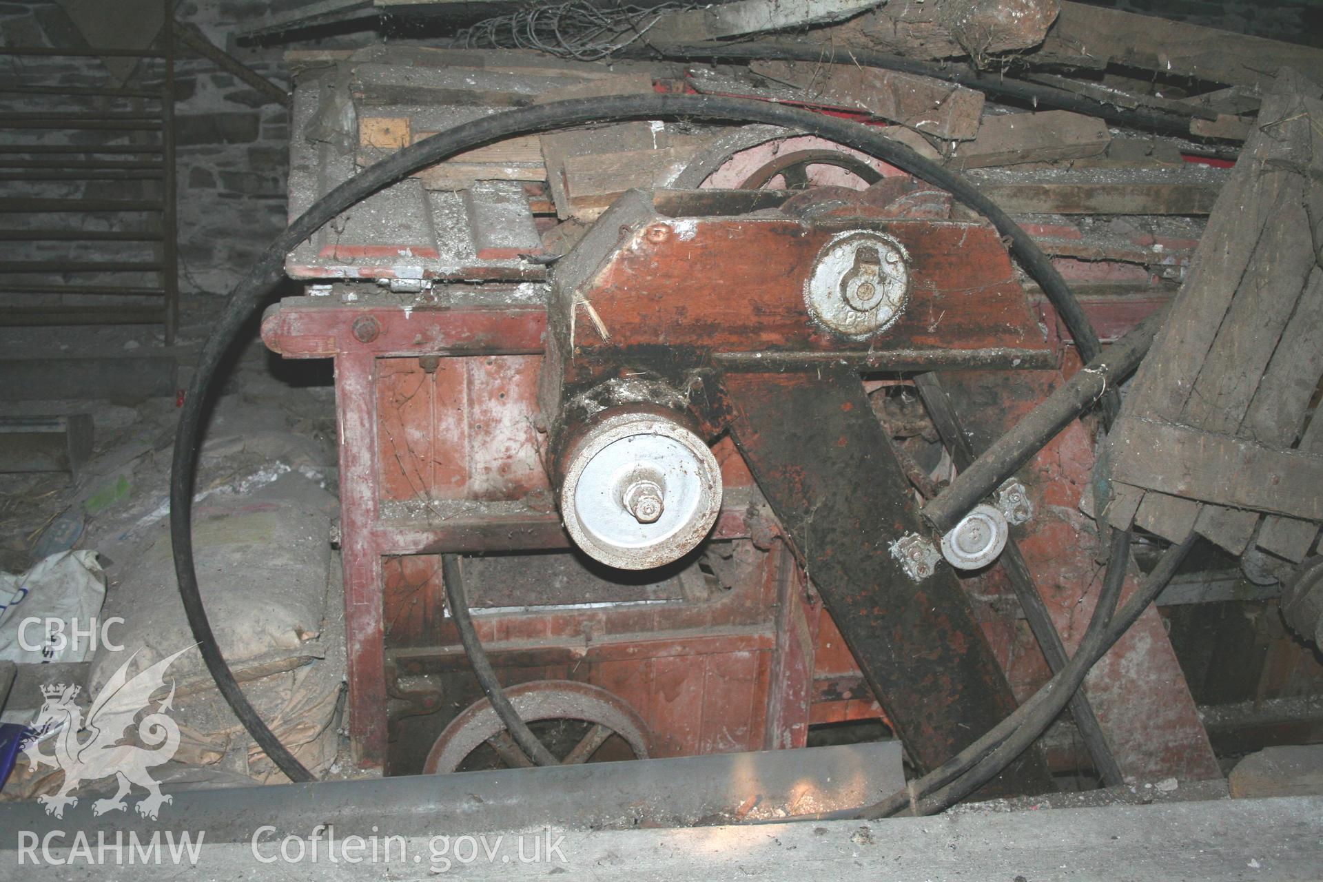 Detail of threshing machine. Photographic survey of the threshing machine in the threshing house at Tan-y-Graig Farm, Llanfarian. Conducted by Geoff Ward and John Wiles 11th December 2016.