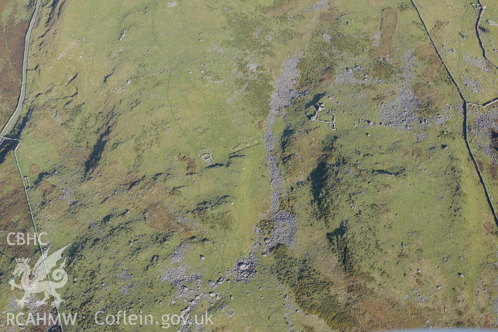 'D' shaped sheepfold and 'window' shaped sheepfold, south of Cwm Nantcol near Dyffryn Ardudwy. Oblique aerial photograph taken during the Royal Commission's programme of archaeological aerial reconnaissance by Toby Driver on 2nd October 2015.