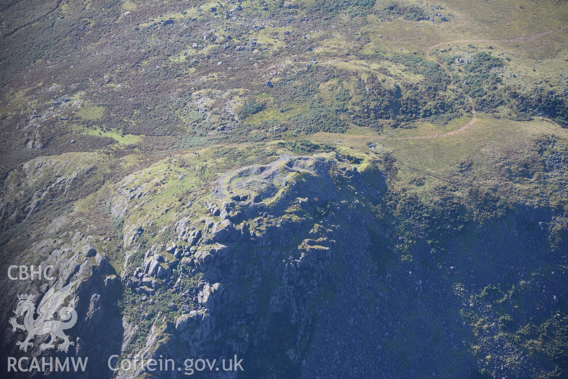 Castell Carndochan, Dolhendre, near Llanuwchlyn. Oblique aerial photograph taken during the Royal Commission's programme of archaeological aerial reconnaissance by Toby Driver on 2nd October 2015.