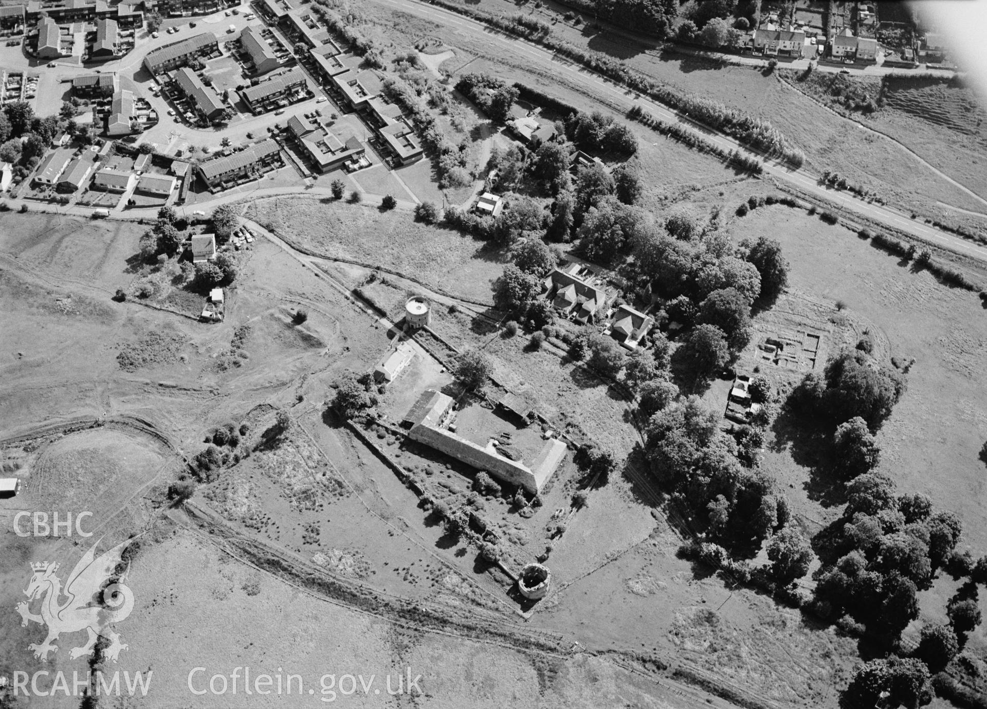 RCAHMW Black and white oblique aerial photograph of Roundhouse Farm, Nantyglo, taken on 24/07/1998 by Toby Driver