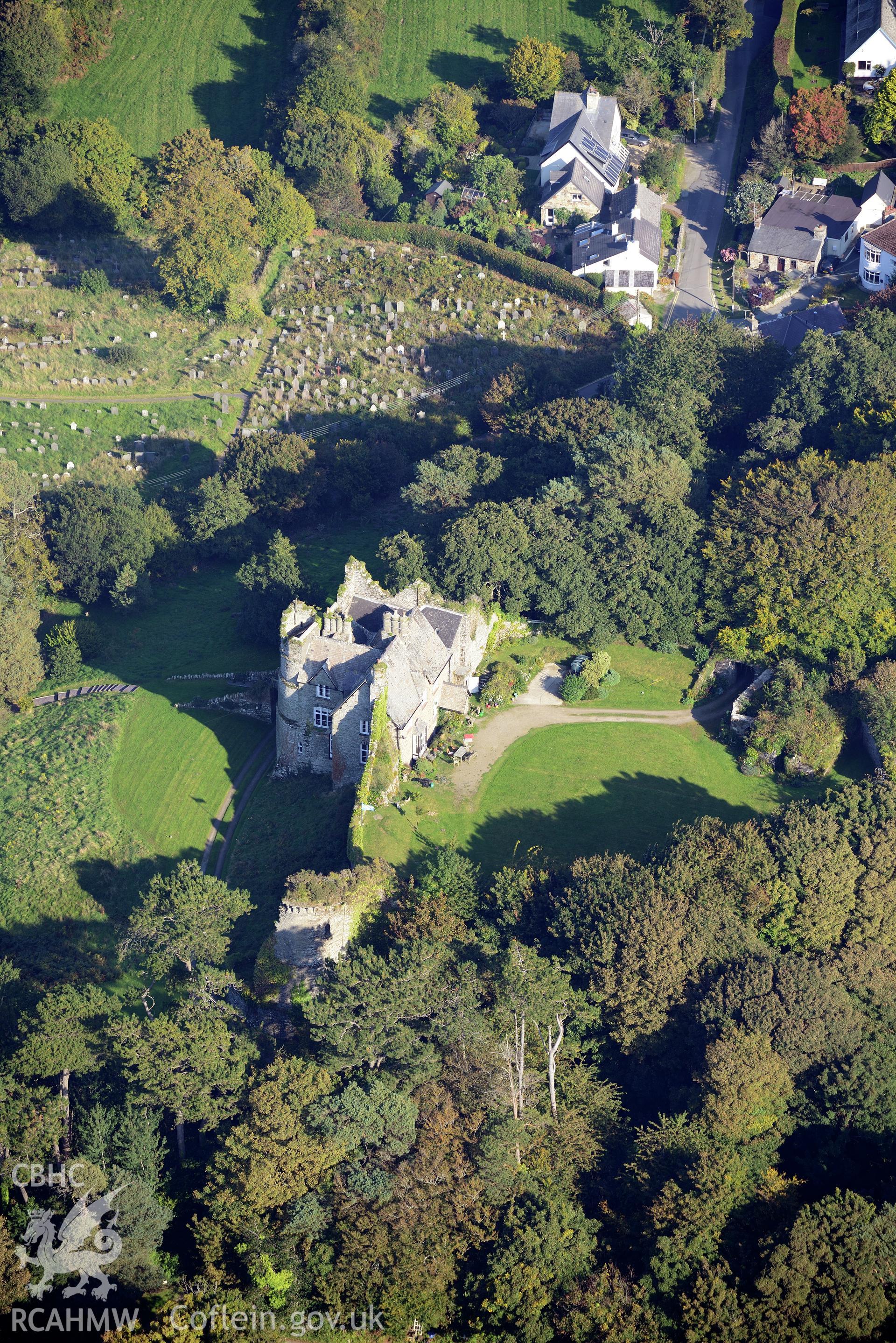 Newport Castle, Pembrokeshire. Oblique aerial photograph taken during the Royal Commission's programme of archaeological aerial reconnaissance by Toby Driver on 30th September 2015.